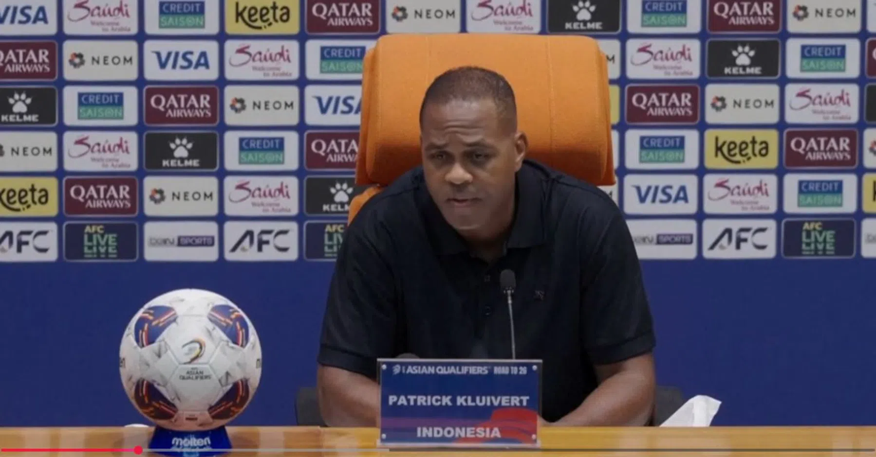 Teleurgestelde Kluivert betreurt fouten Indonesië: 'Dat mag niet gebeuren'