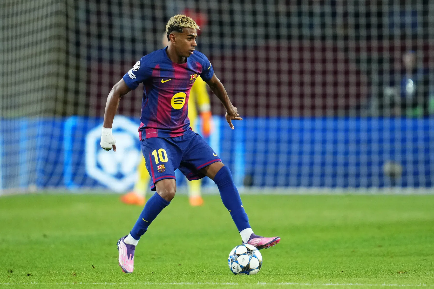 Kylian Mbappé adviseert om Lamine Yamal met rust te laten