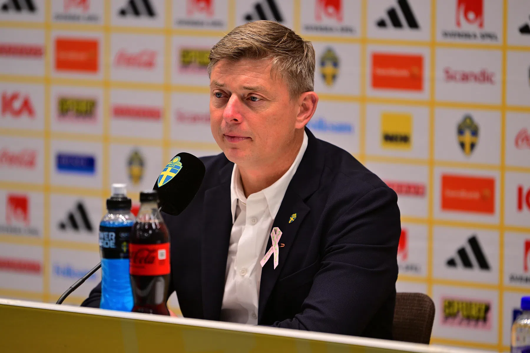Bondscoach Tomasson wordt Deense duivel genoemd door Zweedse fans
