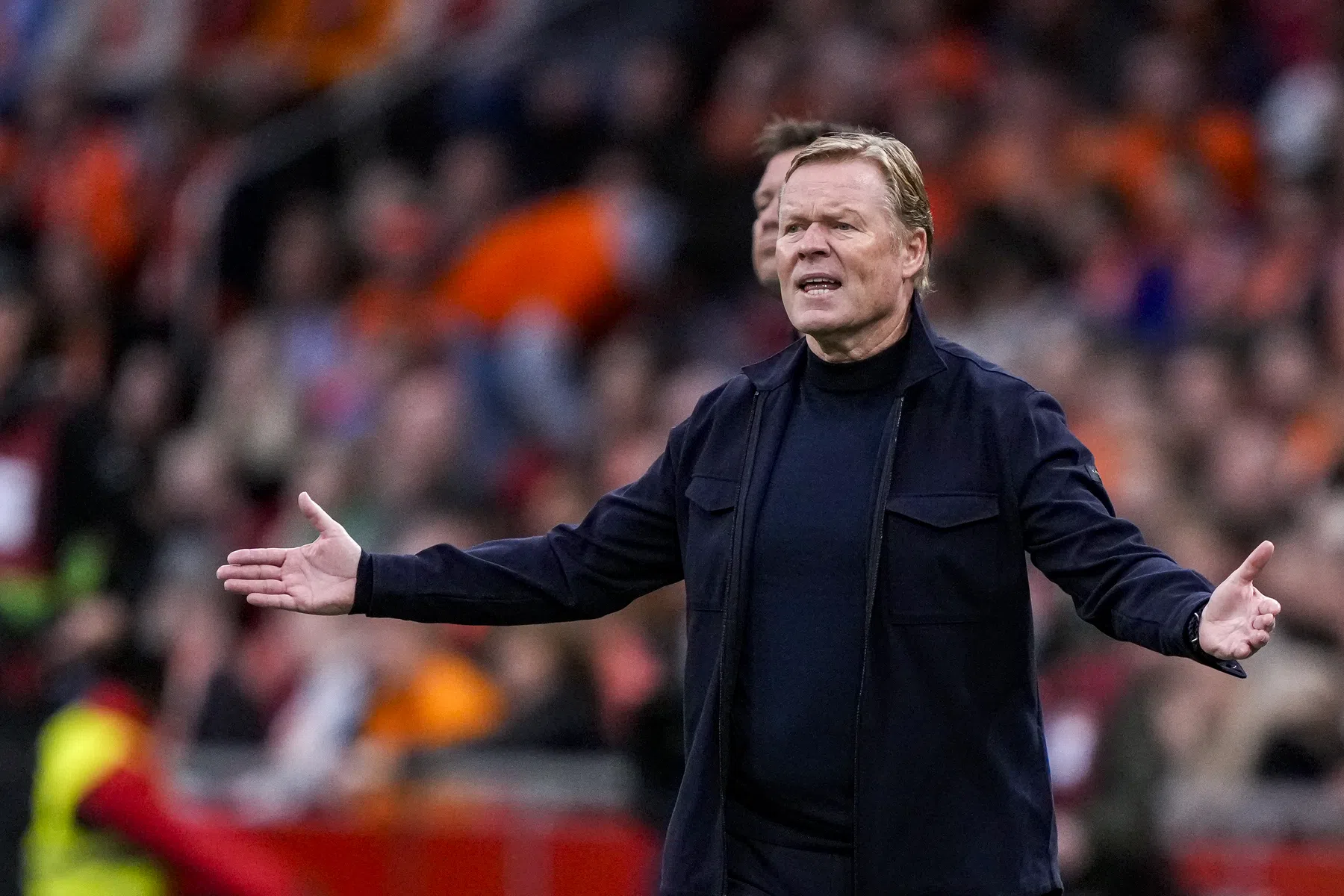 Koeman over luxeprobleem: 'Frenkie, Ryan en Tijjani zouden overal spelen'