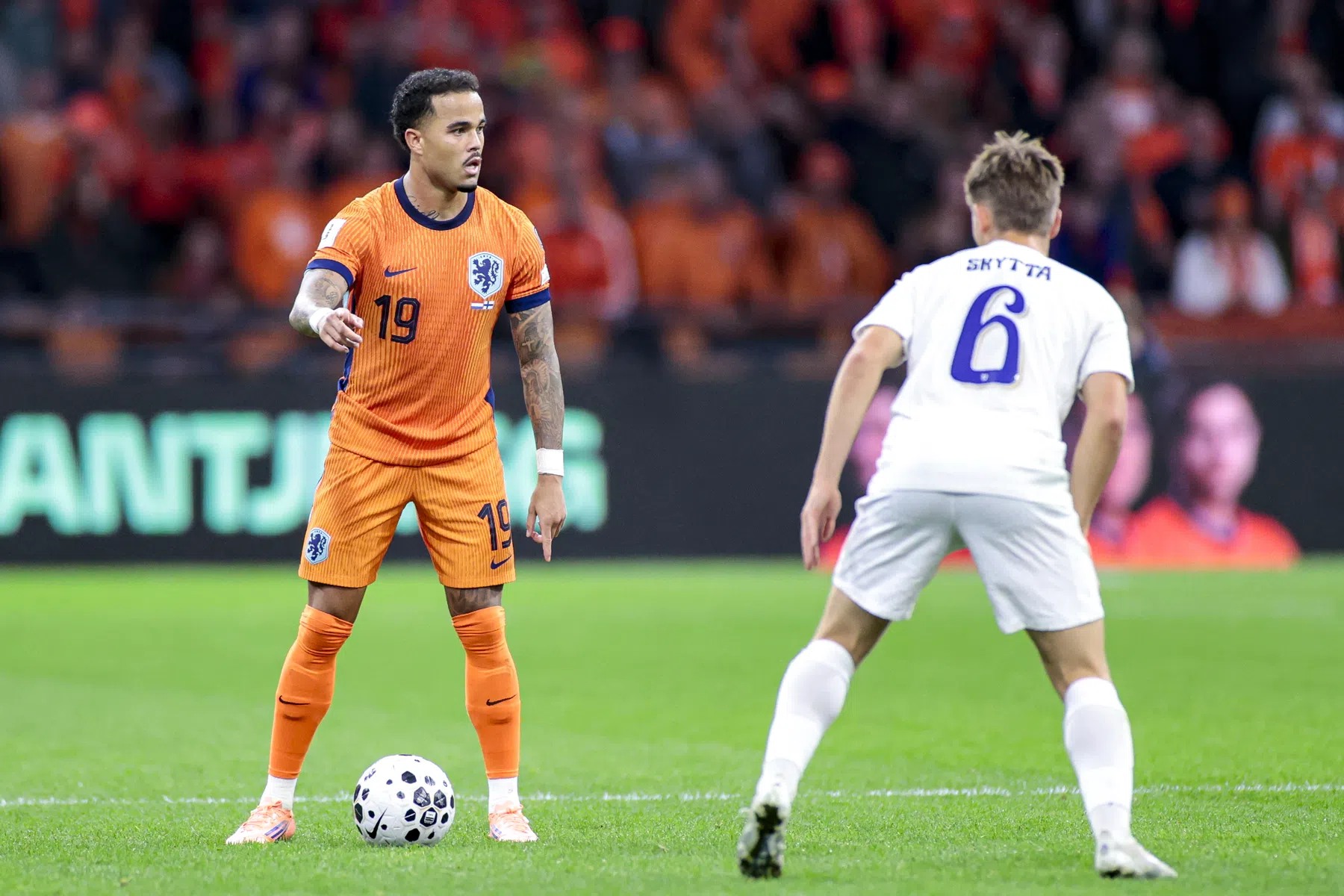 'Dienende 10' Kluivert wurmt zich tussen 'wereldspelers' Oranje
