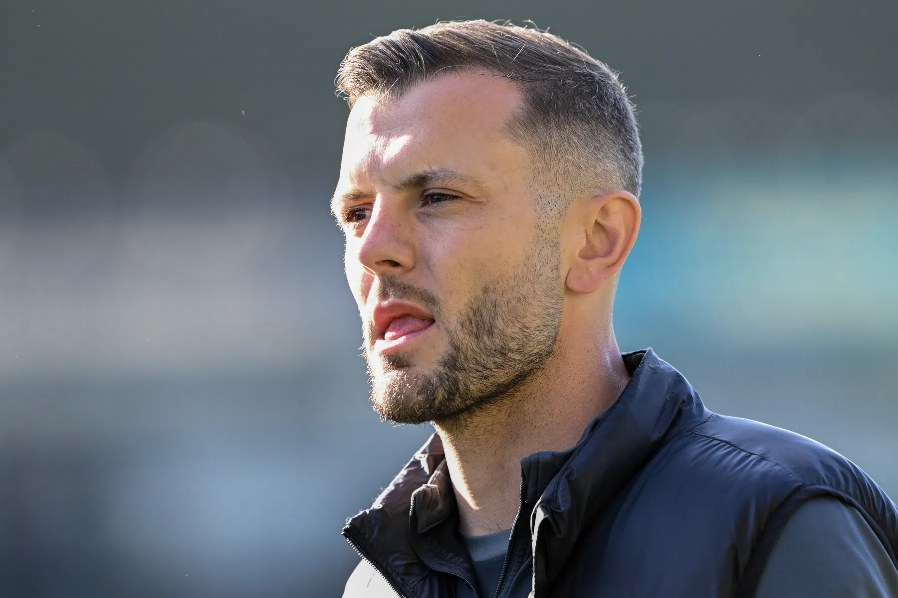 Wilshere (33) maakt cirkel rond met eerste klus als manager