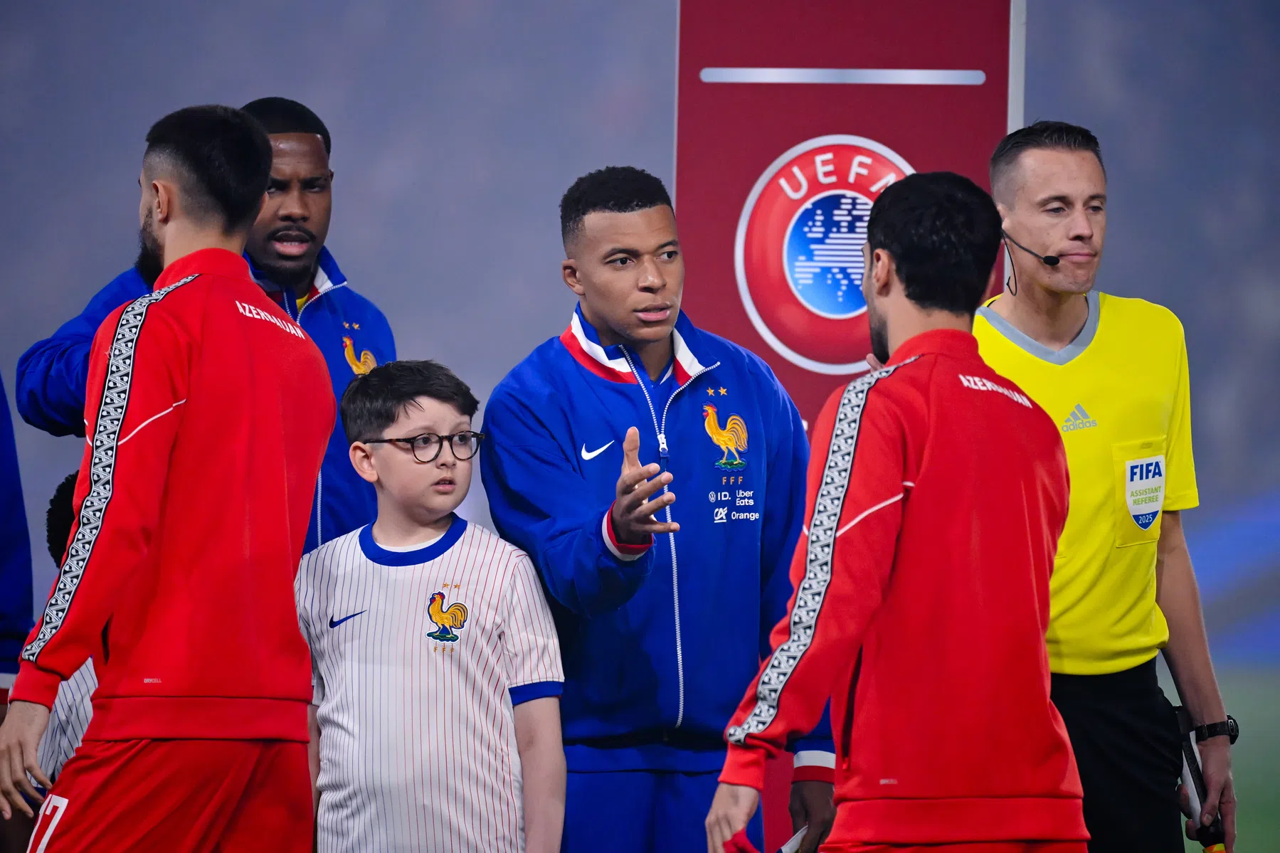 Moeder Mbappe gunt haar zoon ander leven: 'Doet me verdriet om dit te zien'