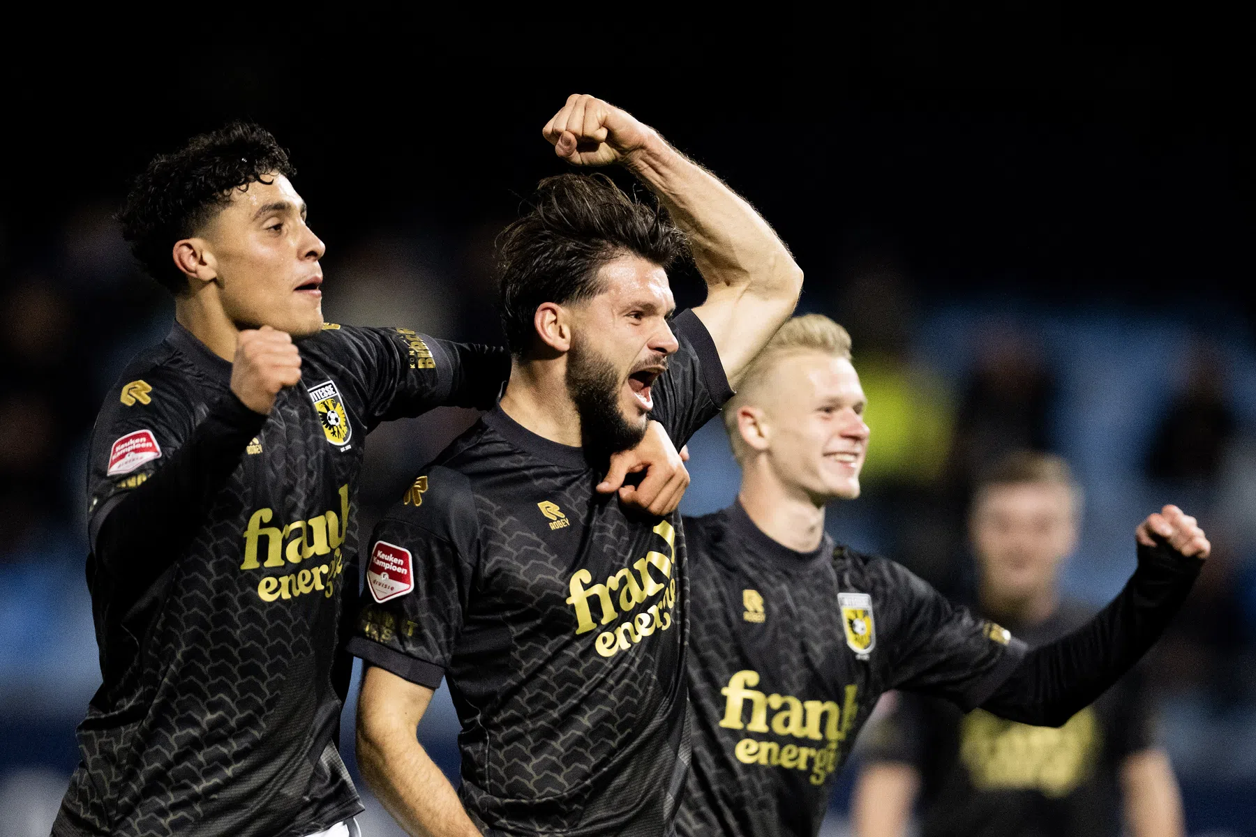 Swingend Vitesse weer in de plus, Ohio en Breij blinken uit