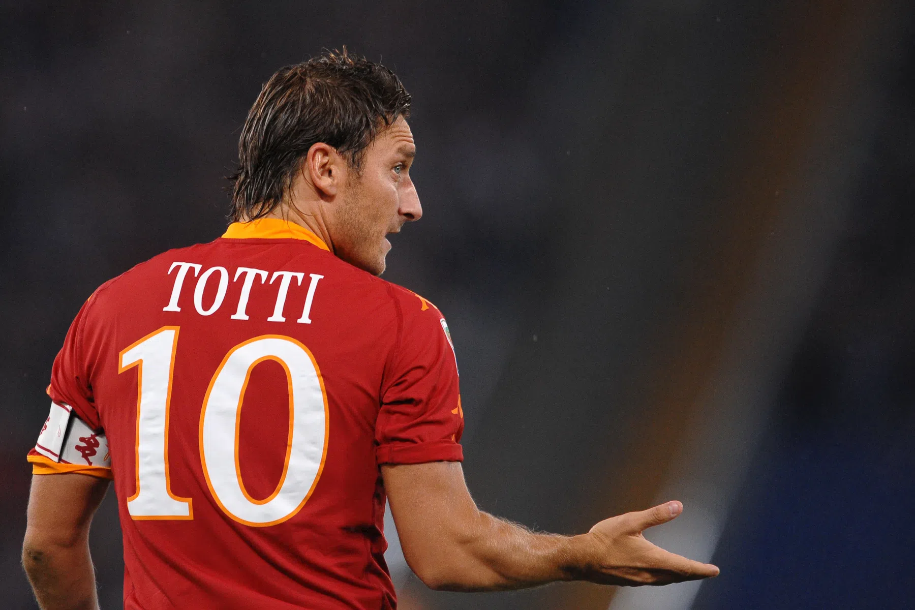 Totti denkt terug aan doelbewuste trap aan Balotelli: 'Konden we om lachen'