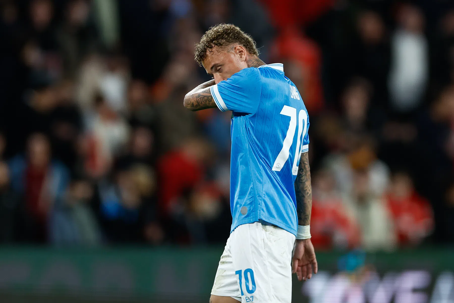 Noa Lang is niet blij met zijn situatie bij Napoli