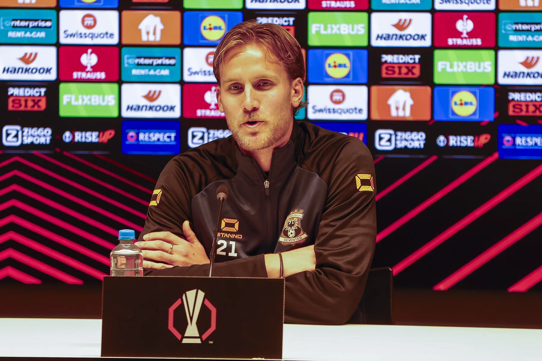 Bijzonder duel voor Meulensteen: 'Mijn familie komt er speciaal voor over'