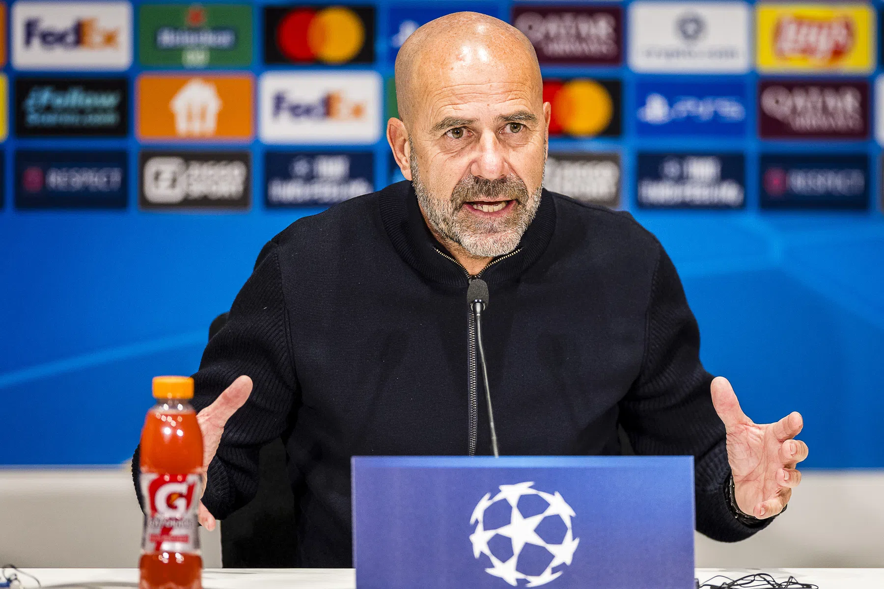 Bosz prijst 'bewonderenswaardige' Flamingo na 'baalmoment' met Dest