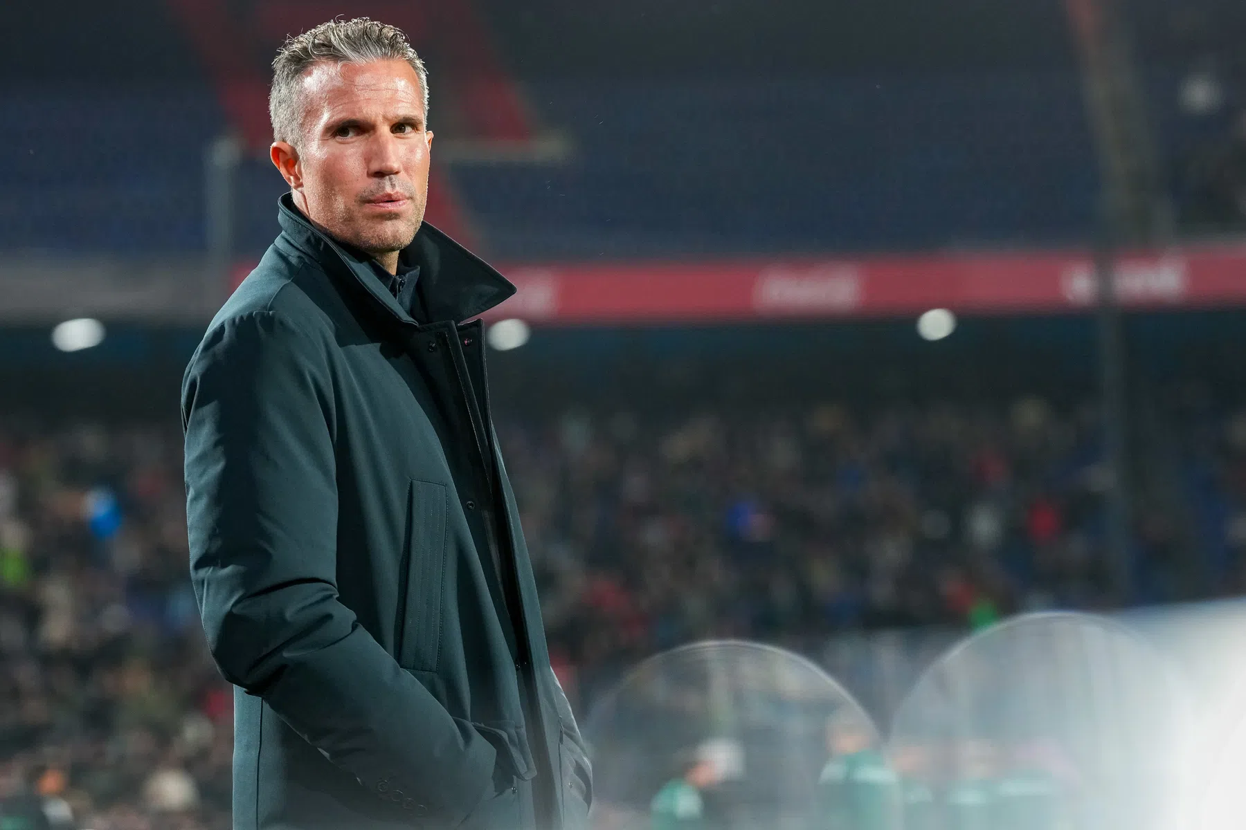 Van Persie baalt van rommelige voorbereiding: 'Ideaal is anders'