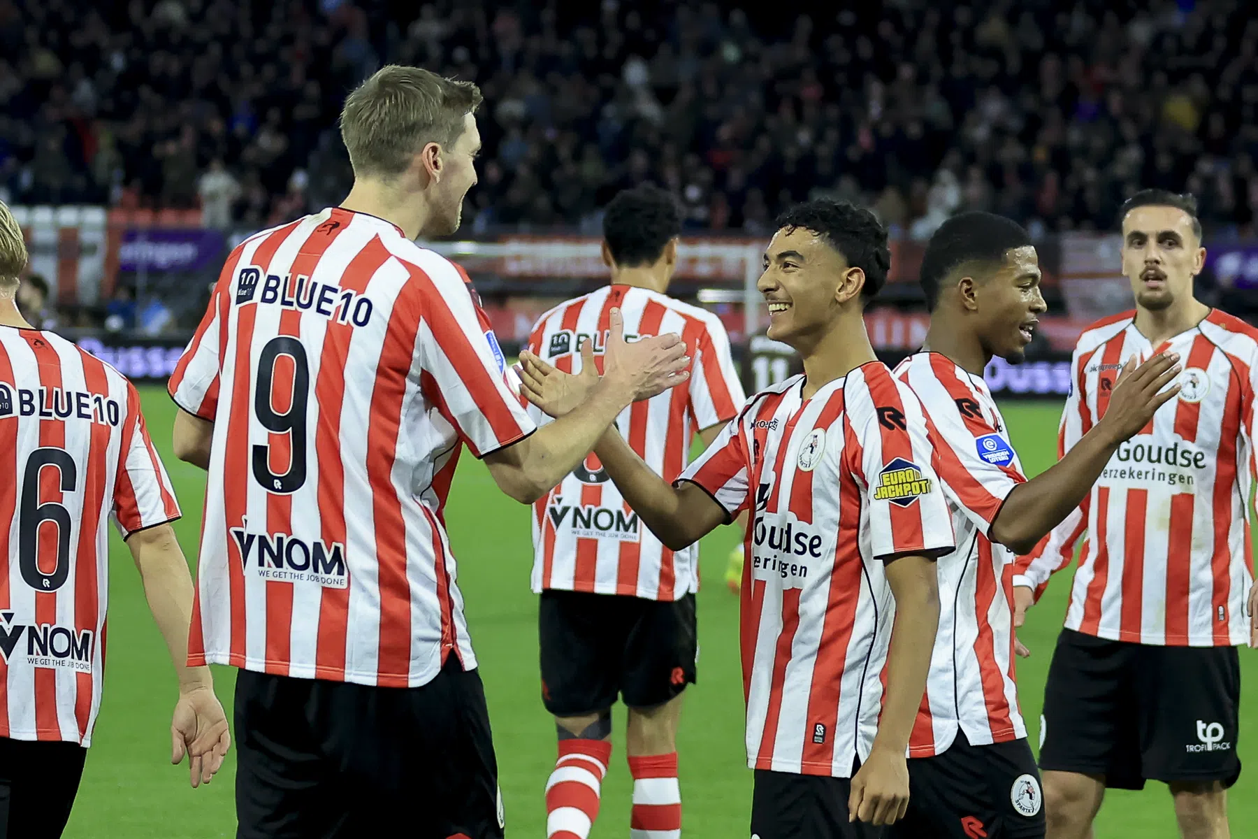 Lauritsen opnieuw belangrijk voor Sparta bij krappe zege op Telstar