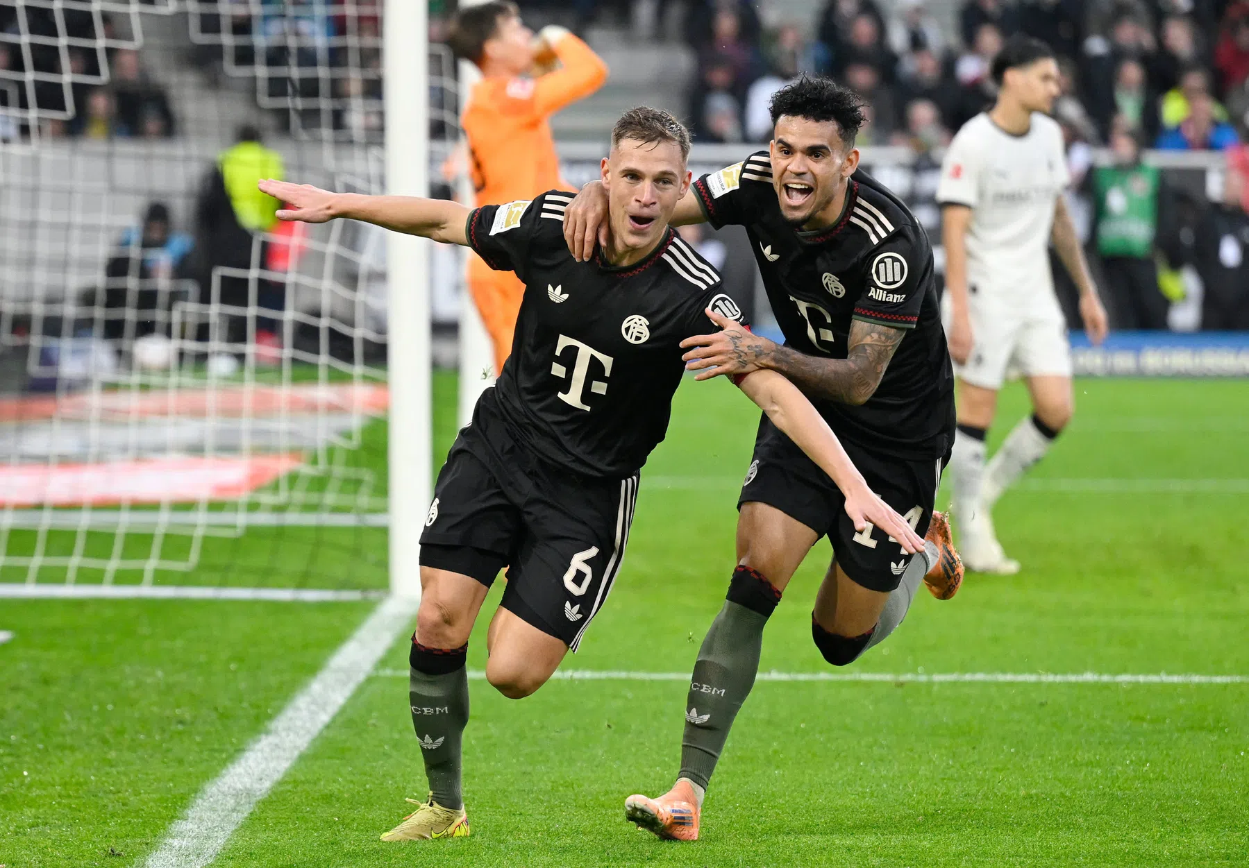 Almachtig Bayern breidt fraaie winstreeks uit tegen hekkensluiter Gladbach