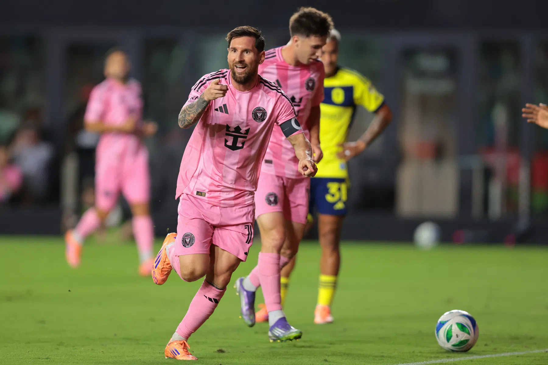 Messi schittert weer voor Inter Miami bij start play-offs