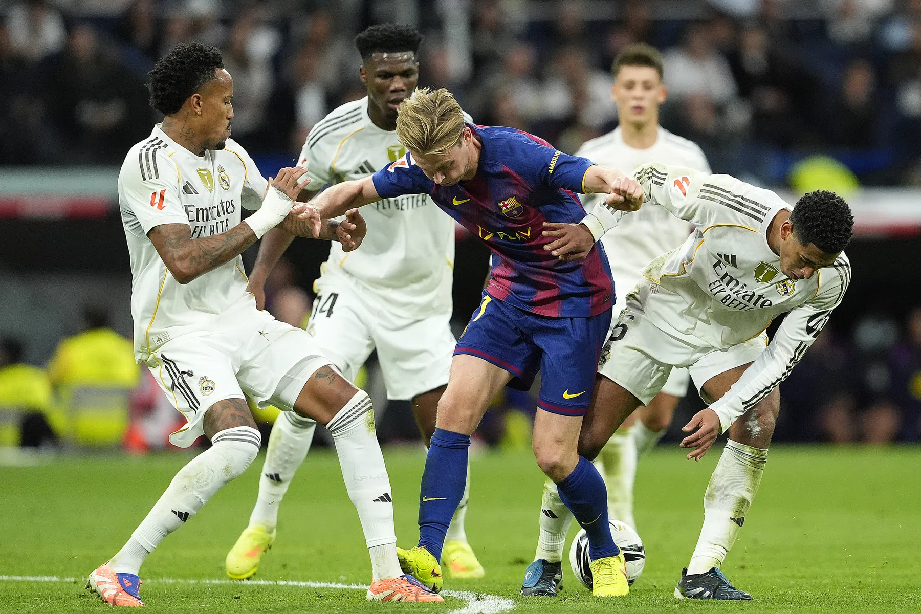 De Jong hekelt Carvajal na opstootje in El Clásico