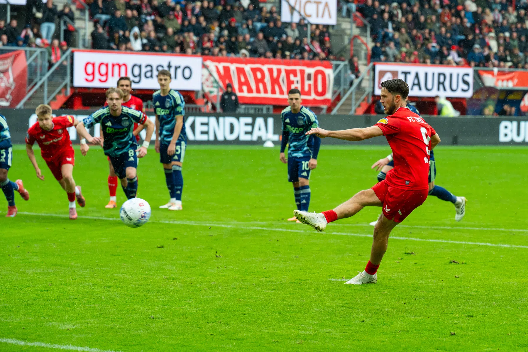 Twente blijft beduusd achter: 'Ajax heeft niet gewonnen, wij hebben verloren'