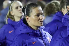 Thumbnail for article: Voor de laatste keer in Oranje: afscheid van een legende