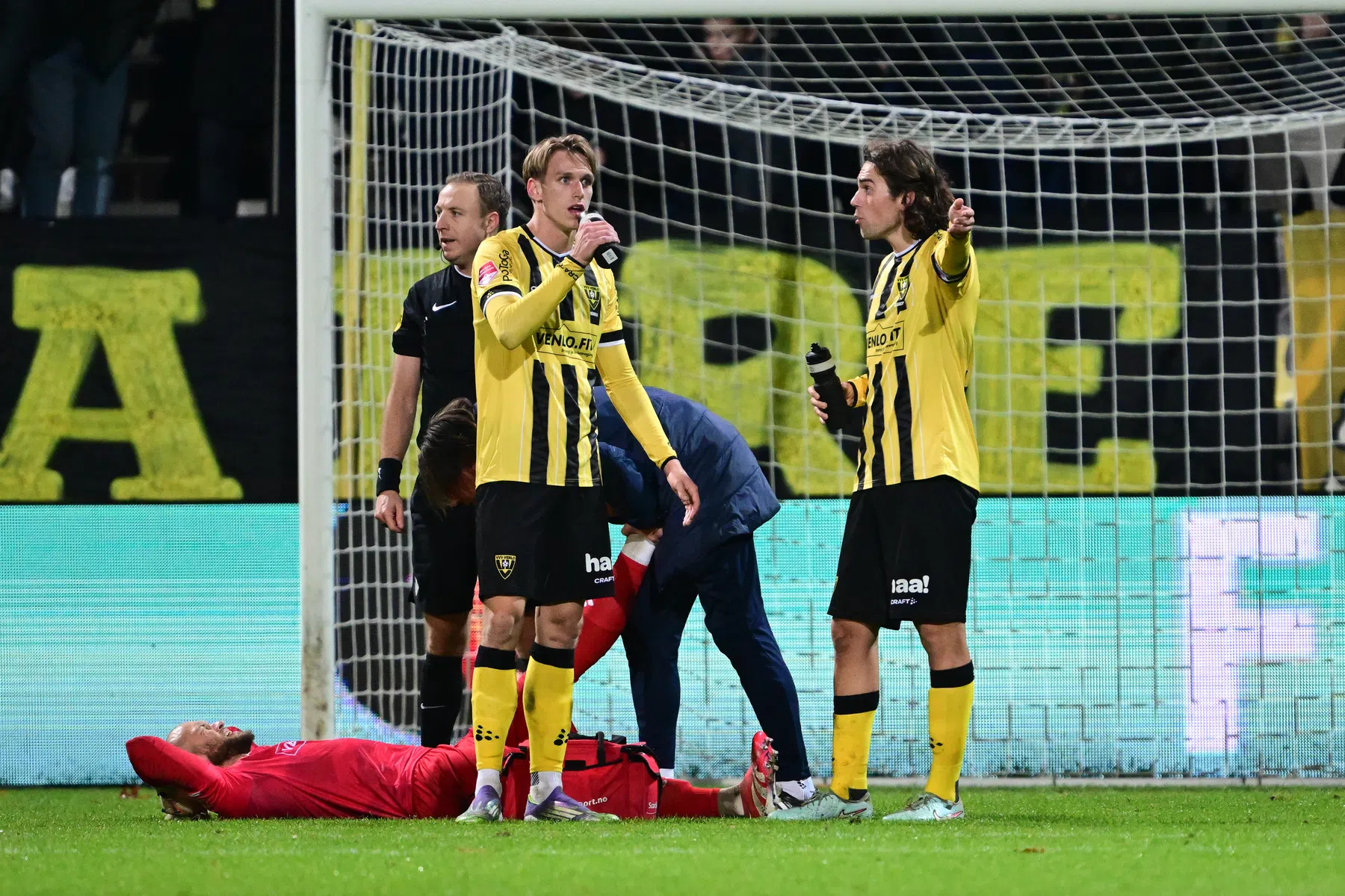 Kolderieke eigen goal bij bekerexit VVV-Venlo: 'Dit is gewoon klote'