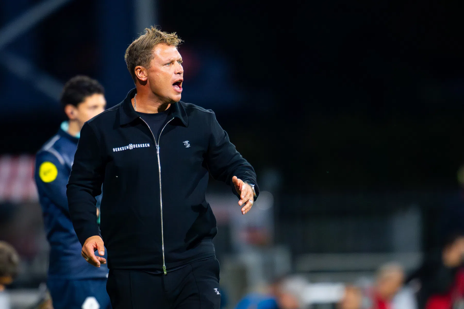 Trainer loopt leeg over 'stel zoutzakken' van FC Emmen na bekerblamage