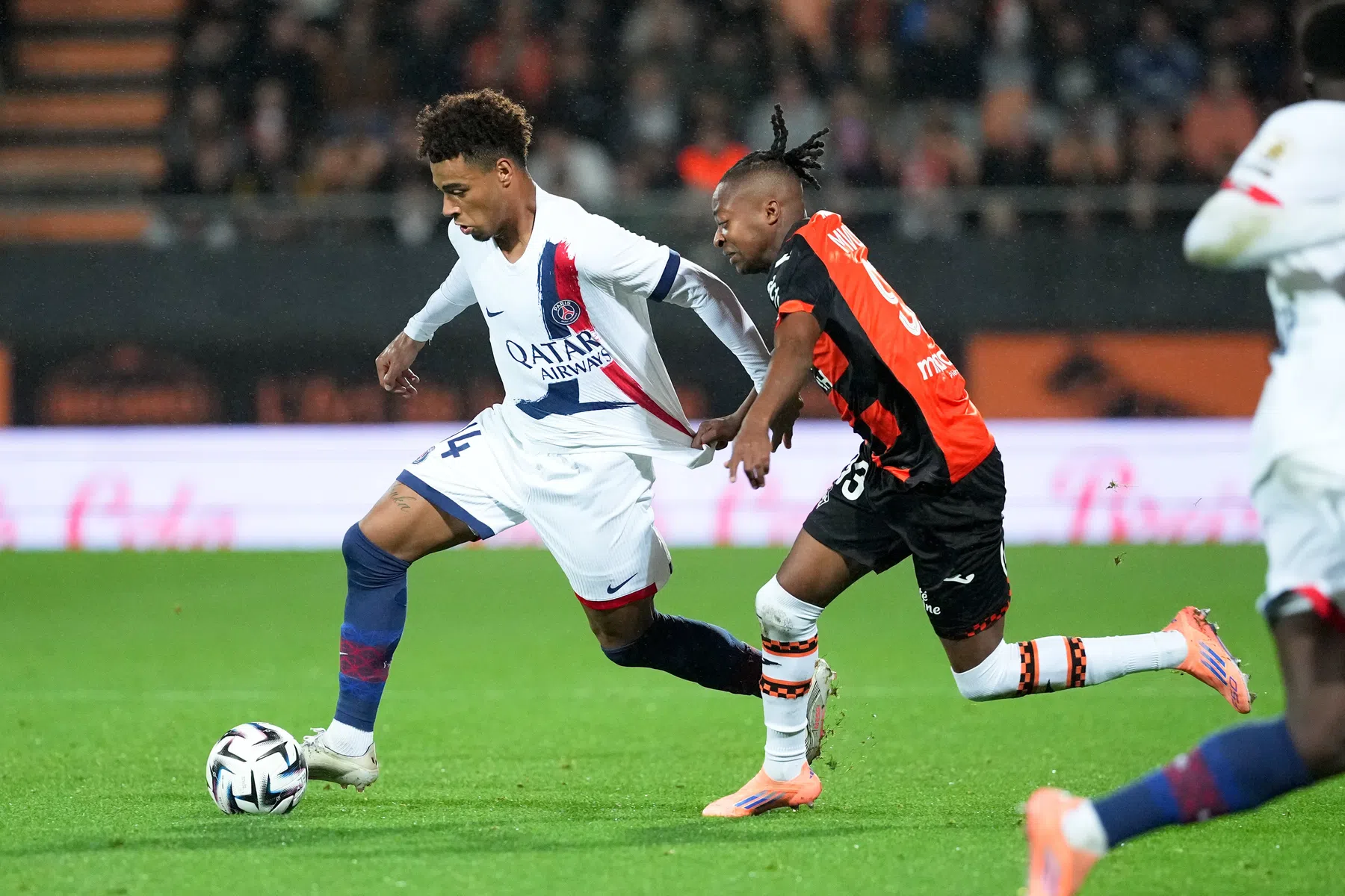 PSG morst weer punten en ziet Doué wegvallen