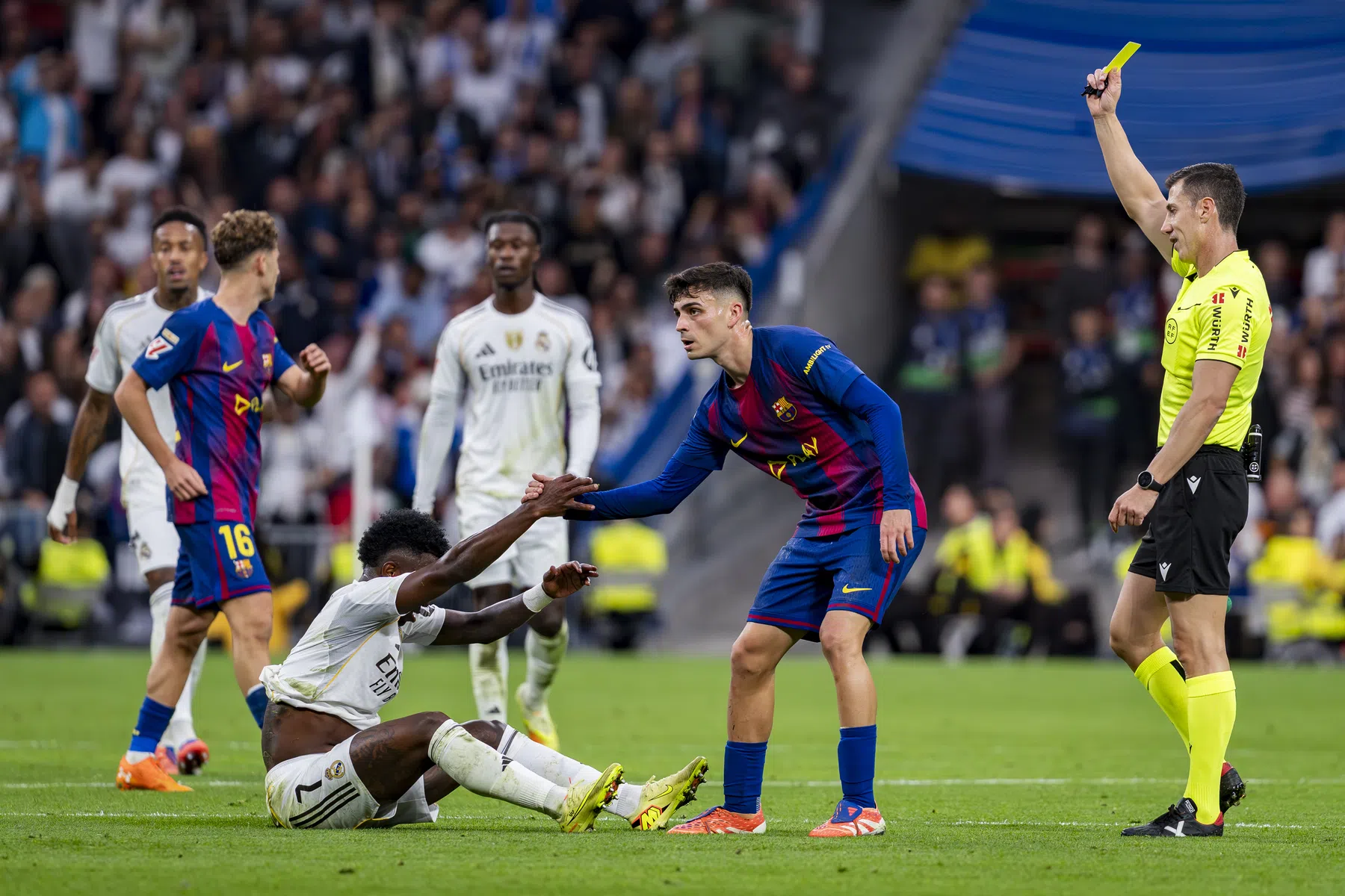 Ook Pedri meldt zich in ziekenboeg bij geplaagd Barcelona
