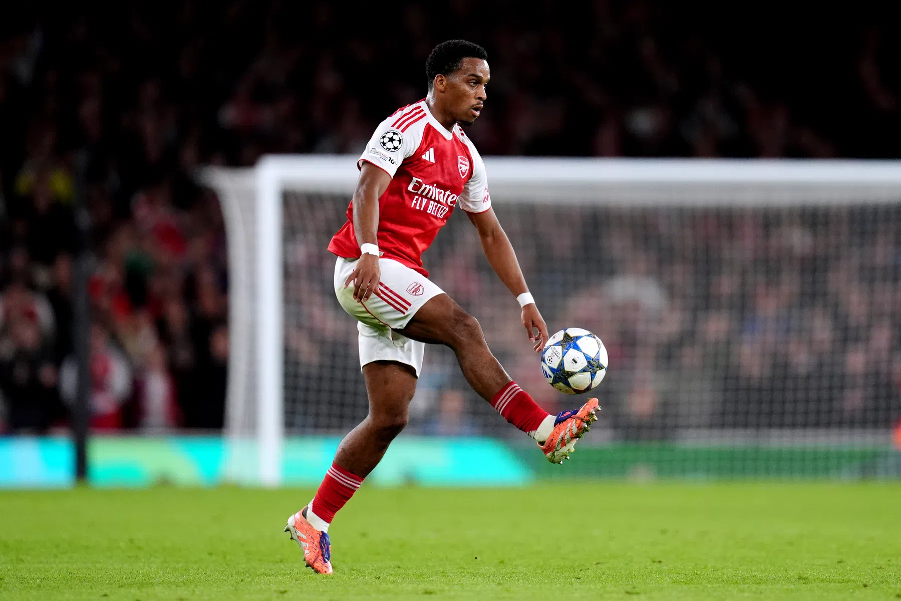 Timber maakt kans op onderscheiding na maand zonder tegengoals voor Arsenal