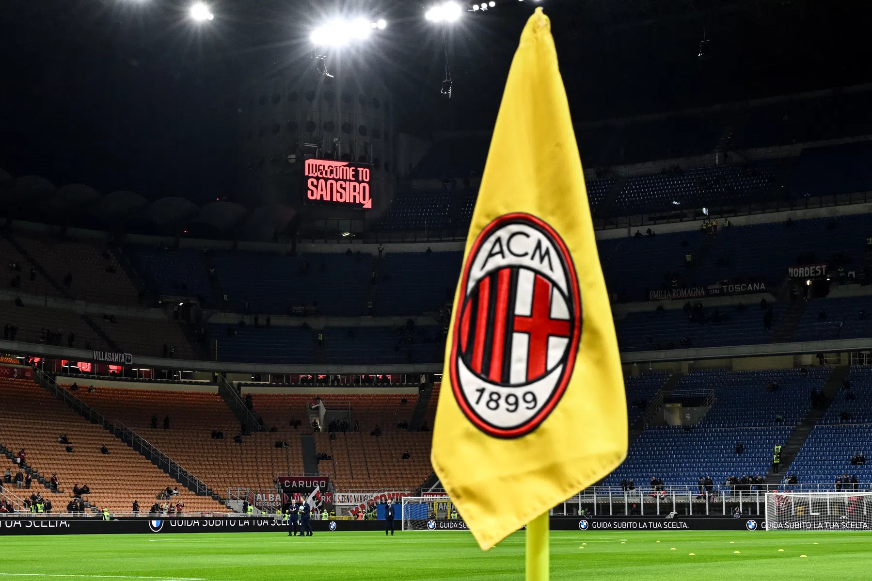 Aanhaken of afhaken: AC Milan en AS Roma spelen topper in San Siro