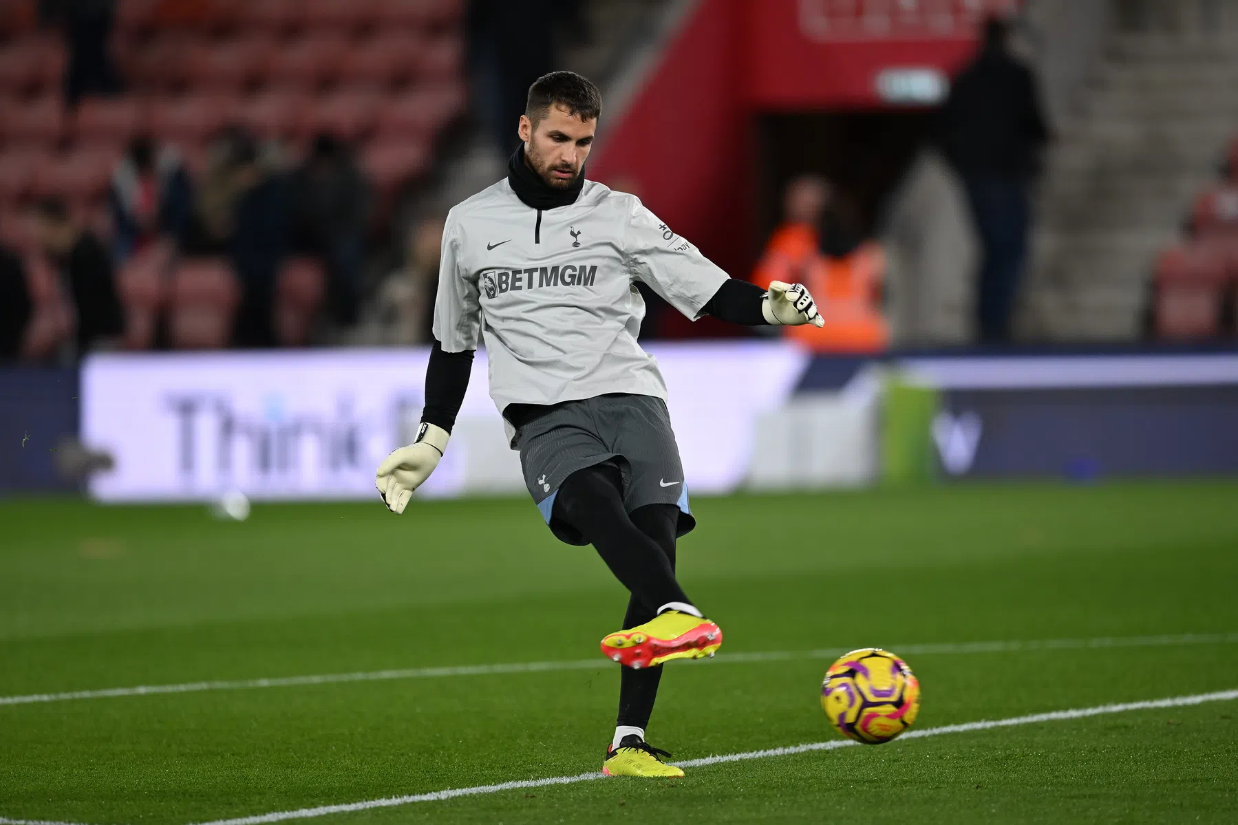 Spurs-keeper (27) besloot na EL-zege om fotograaf te worden