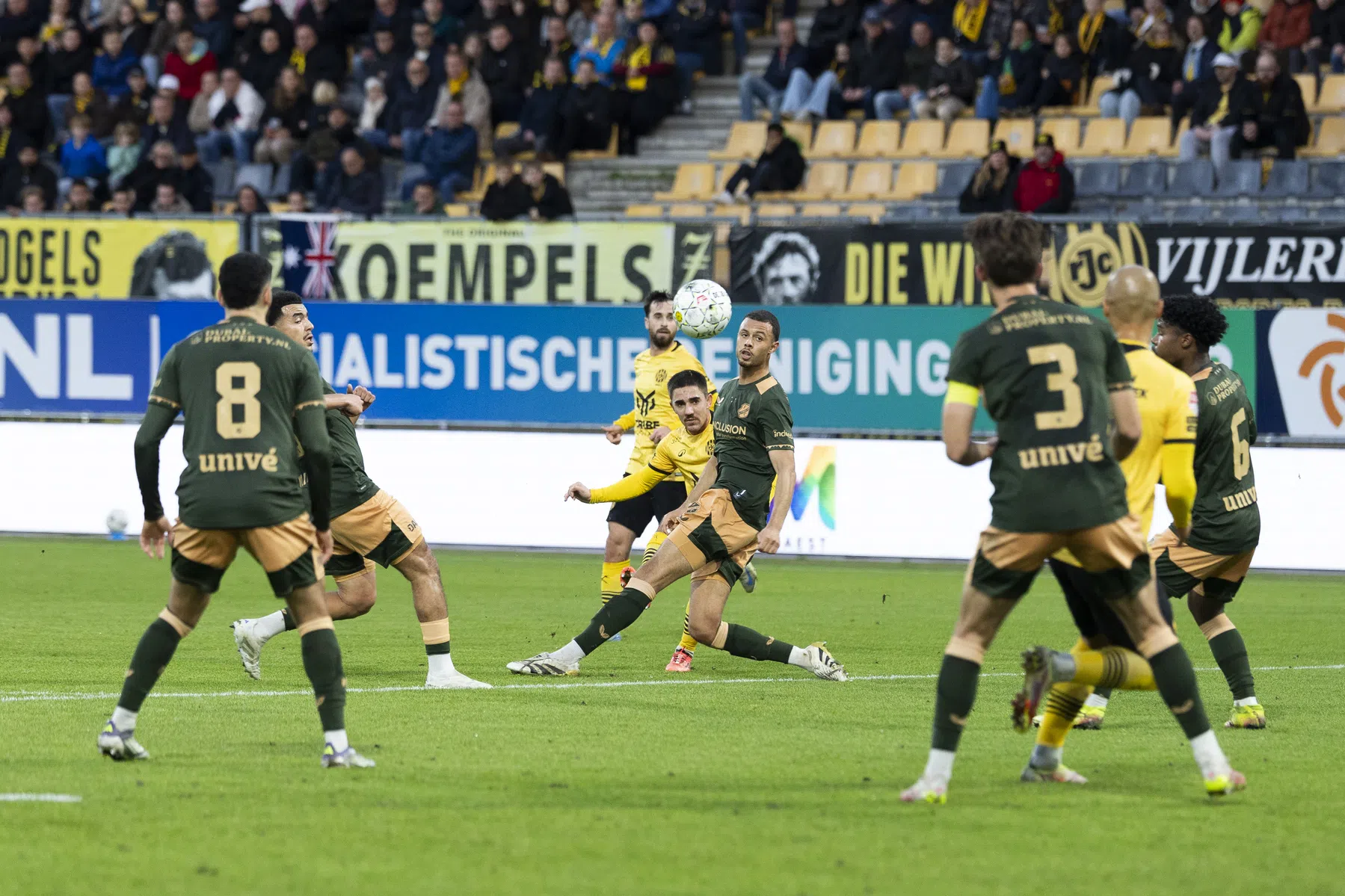 Roda JC verspeelt kostbare punten in strijd om directe promotie