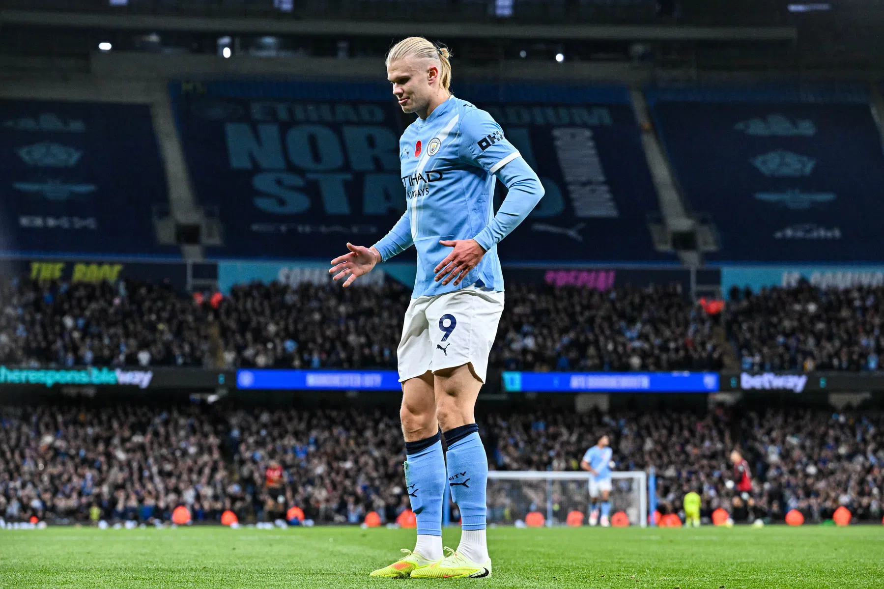 'Robot' Haaland houdt Manchester City in het spoor van Arsenal
