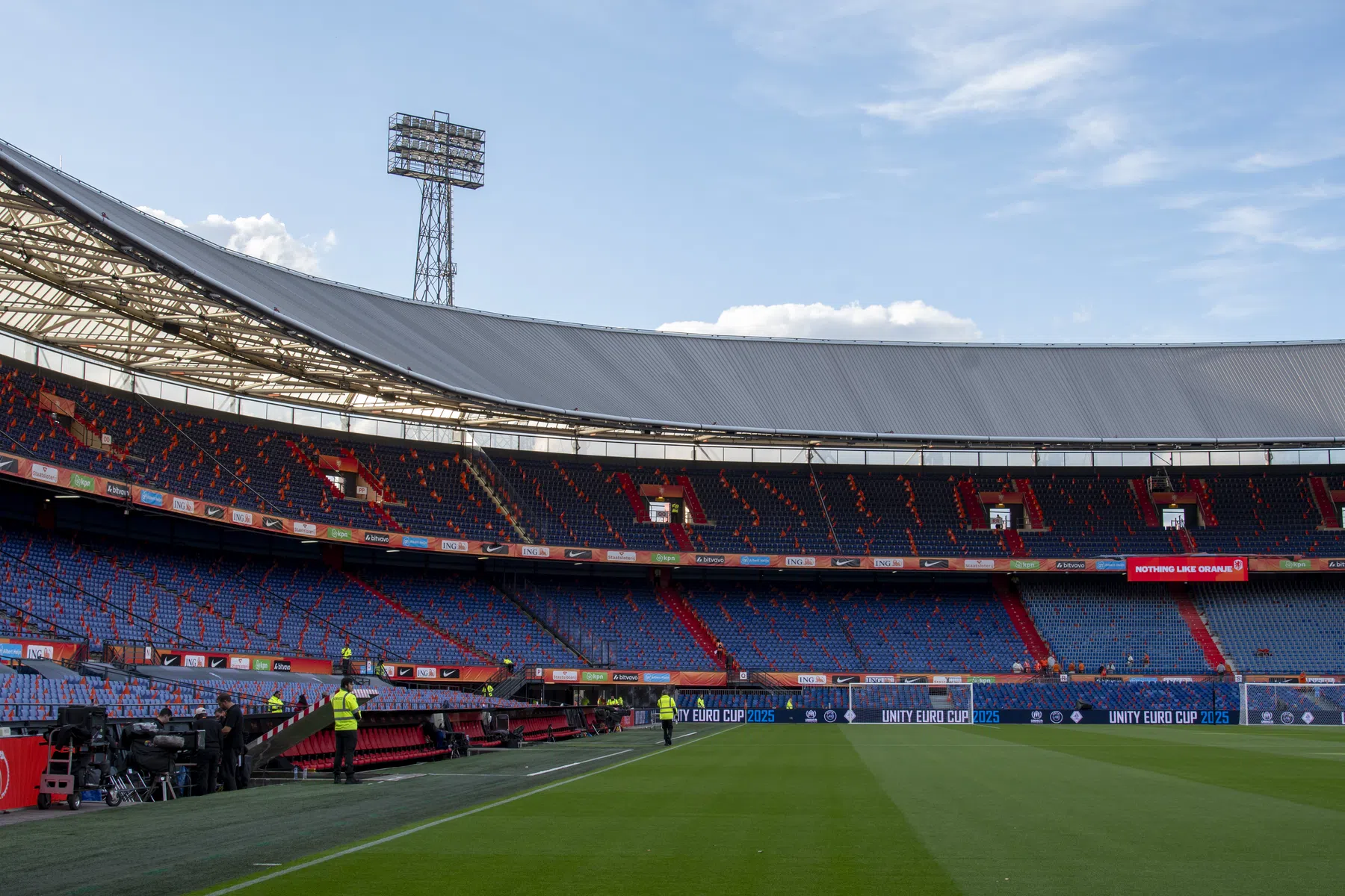Feyenoord wil stadion in eigen handen krijgen en investeert miljoenen in De Kuip