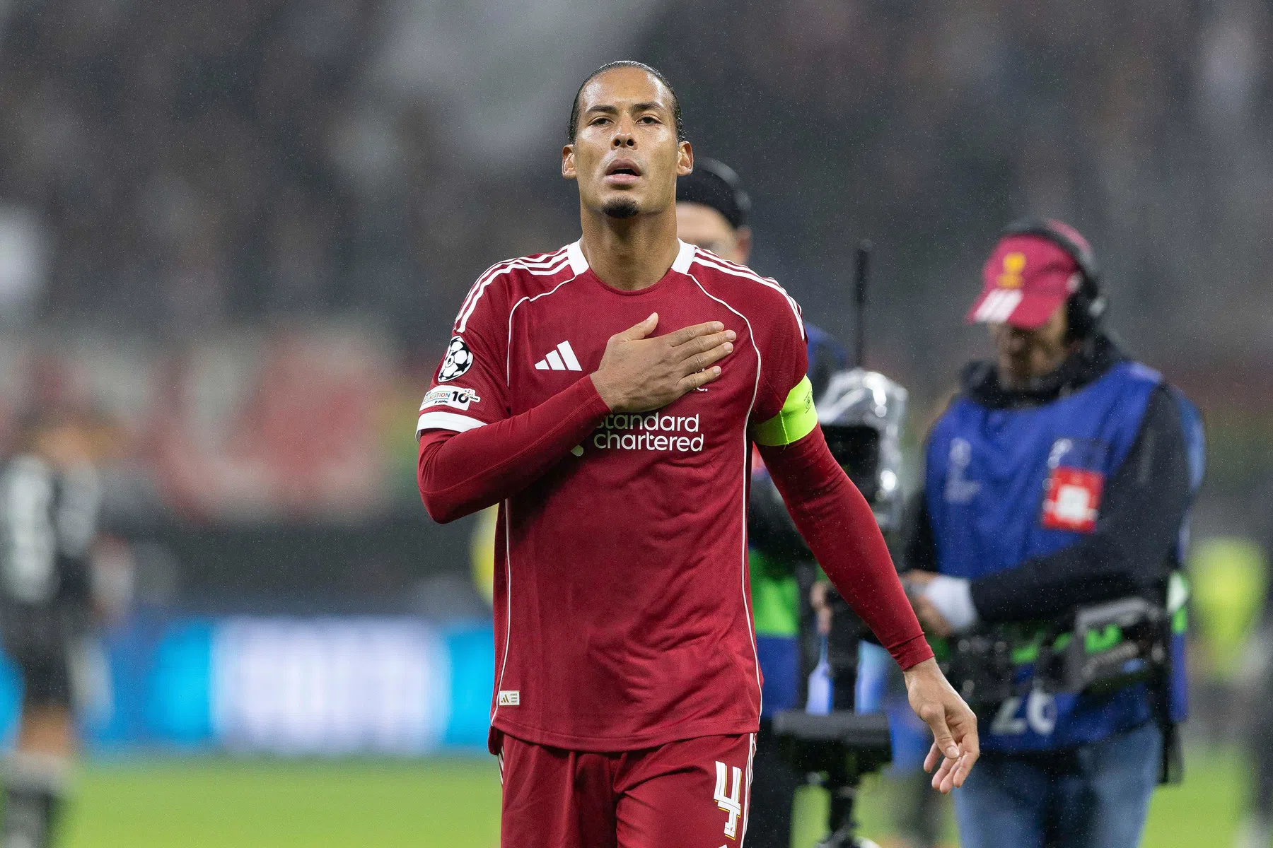 Collega's nemen Van Dijk voor vijfde keer op in wereldelftal