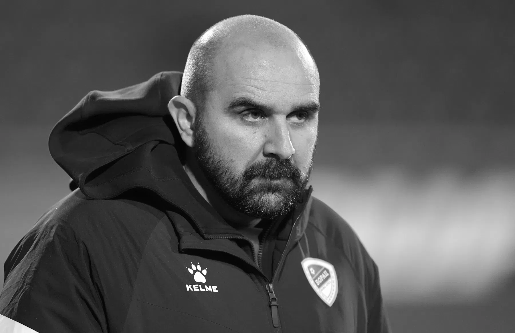 Ramp in Servie: trainer krijgt tijdens de wedstrijd een hartaanval en overlijdt