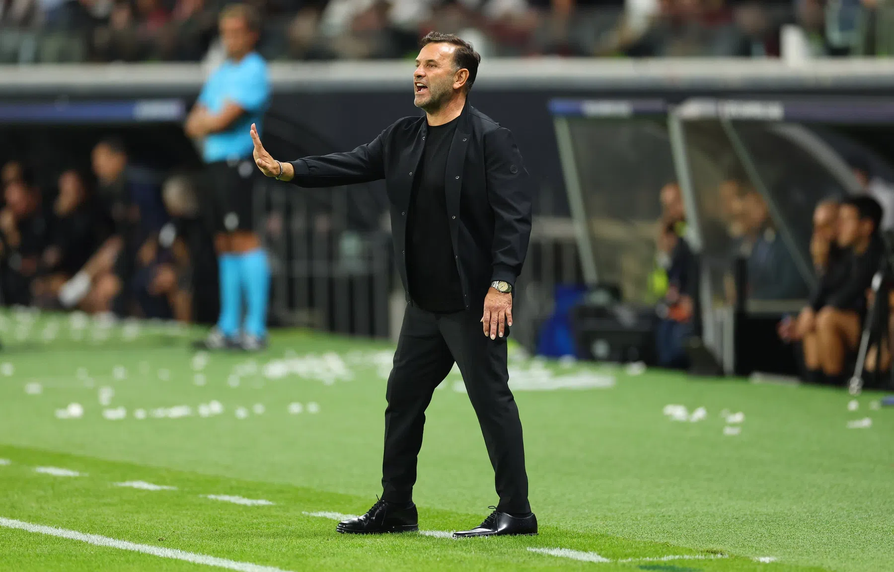 Galatasaray-trainer Okan Buruk sprak op de persconferentie over Ajax