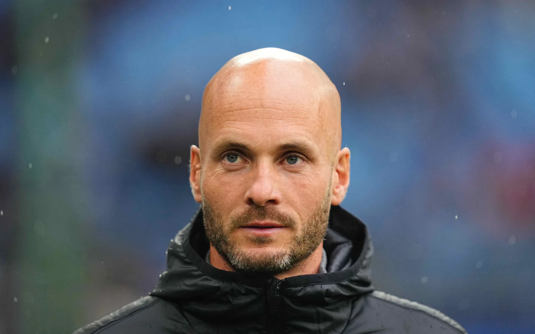 Positie Simonis verder onder druk richting Bremen: 'Ondernemen actie als dat moet'