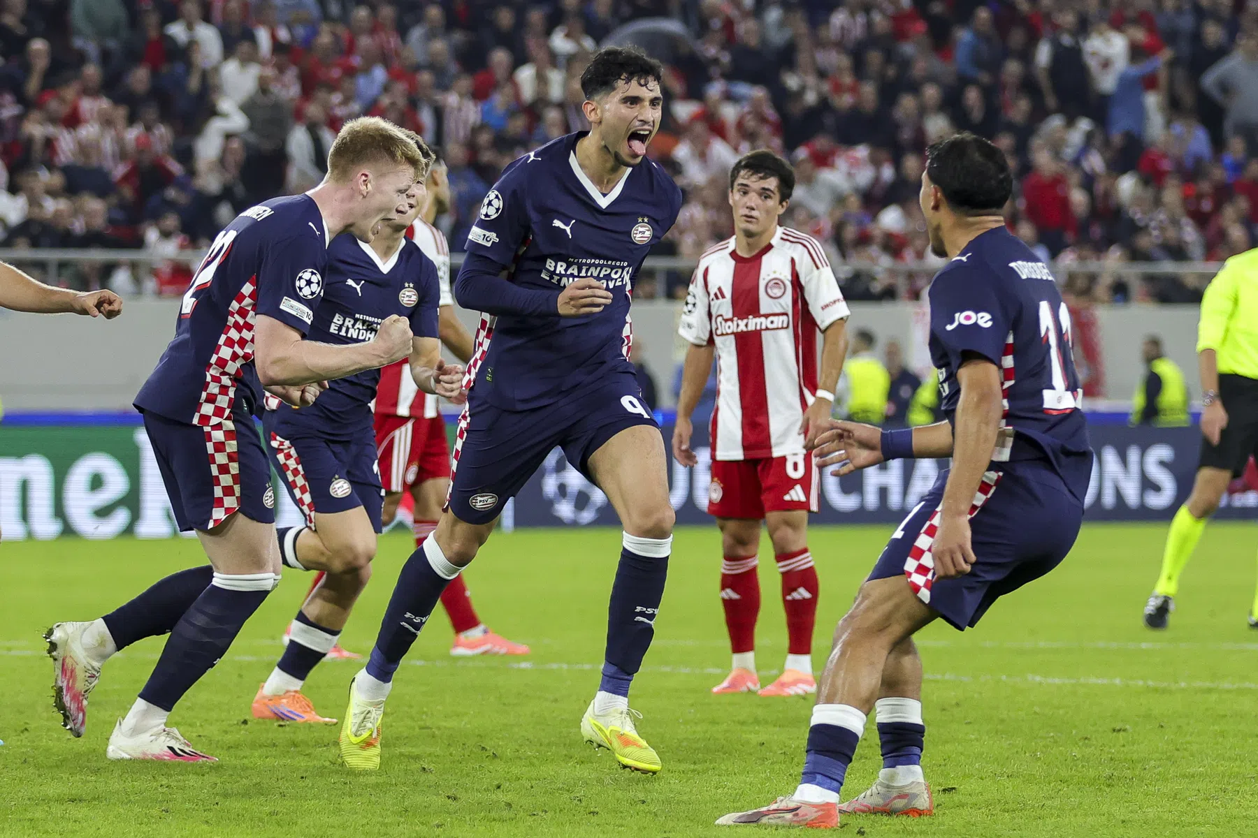 Pepi redt punt voor teleurstellend PSV in Griekenland