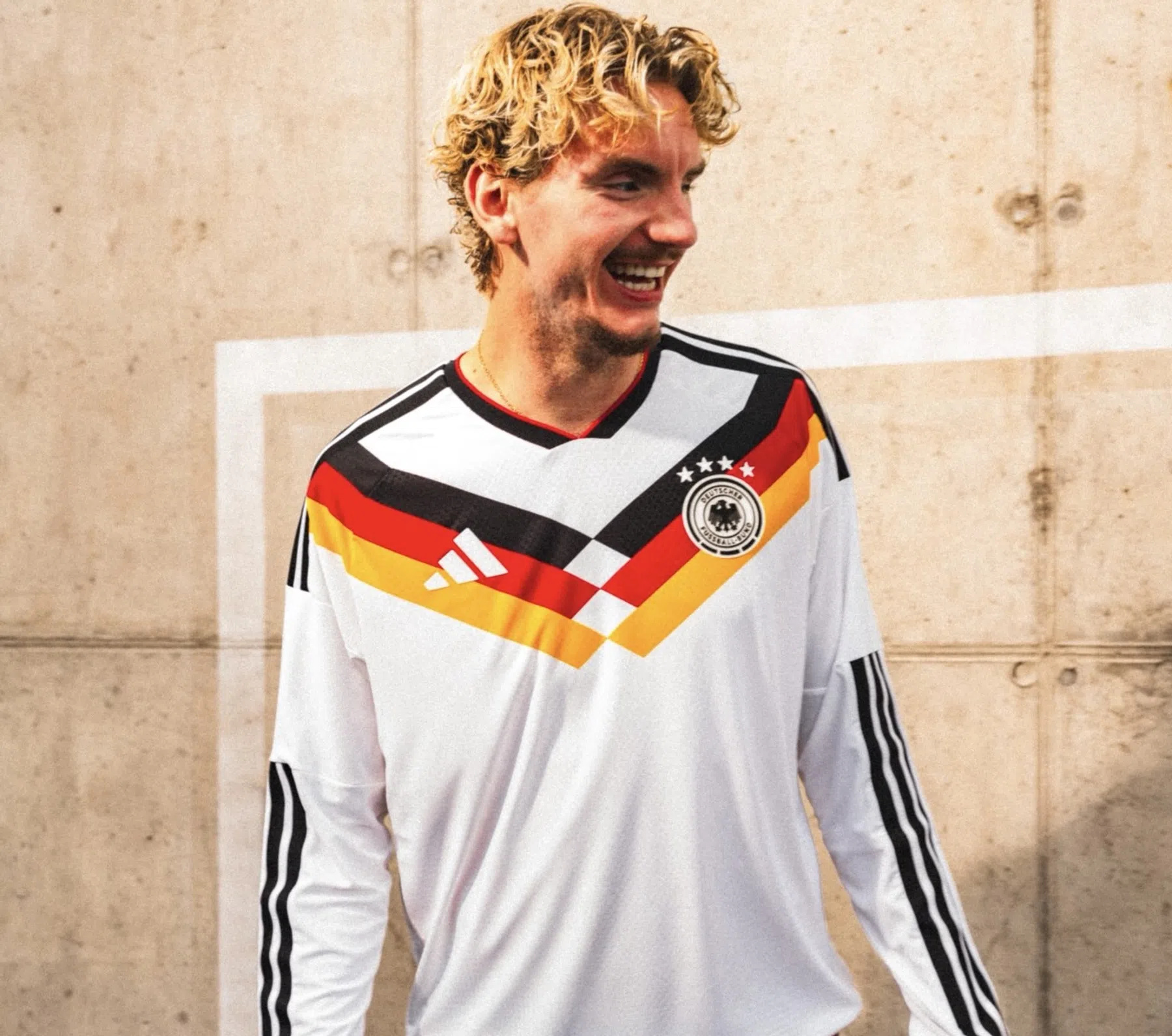 duitse-ode-aan-het-verleden-adidas-presenteert-wk-shirts