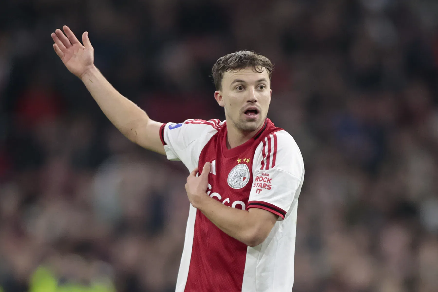 Opstelling Ajax: Klaassen en Mokio in de basis, Regeer als rechtsbuiten