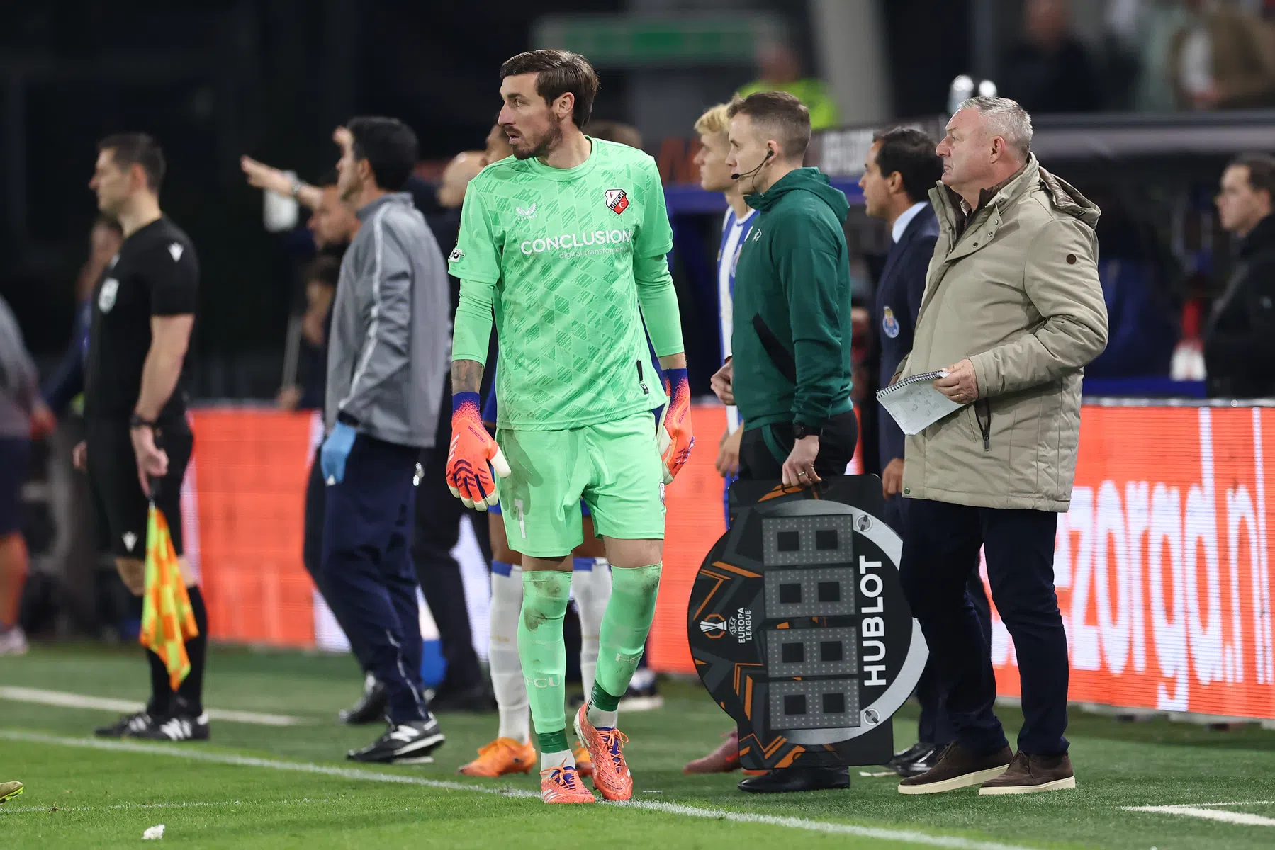 Barkas na rode kaart: 'Hoop dat hij niet naar het ziekenhuis hoeft'