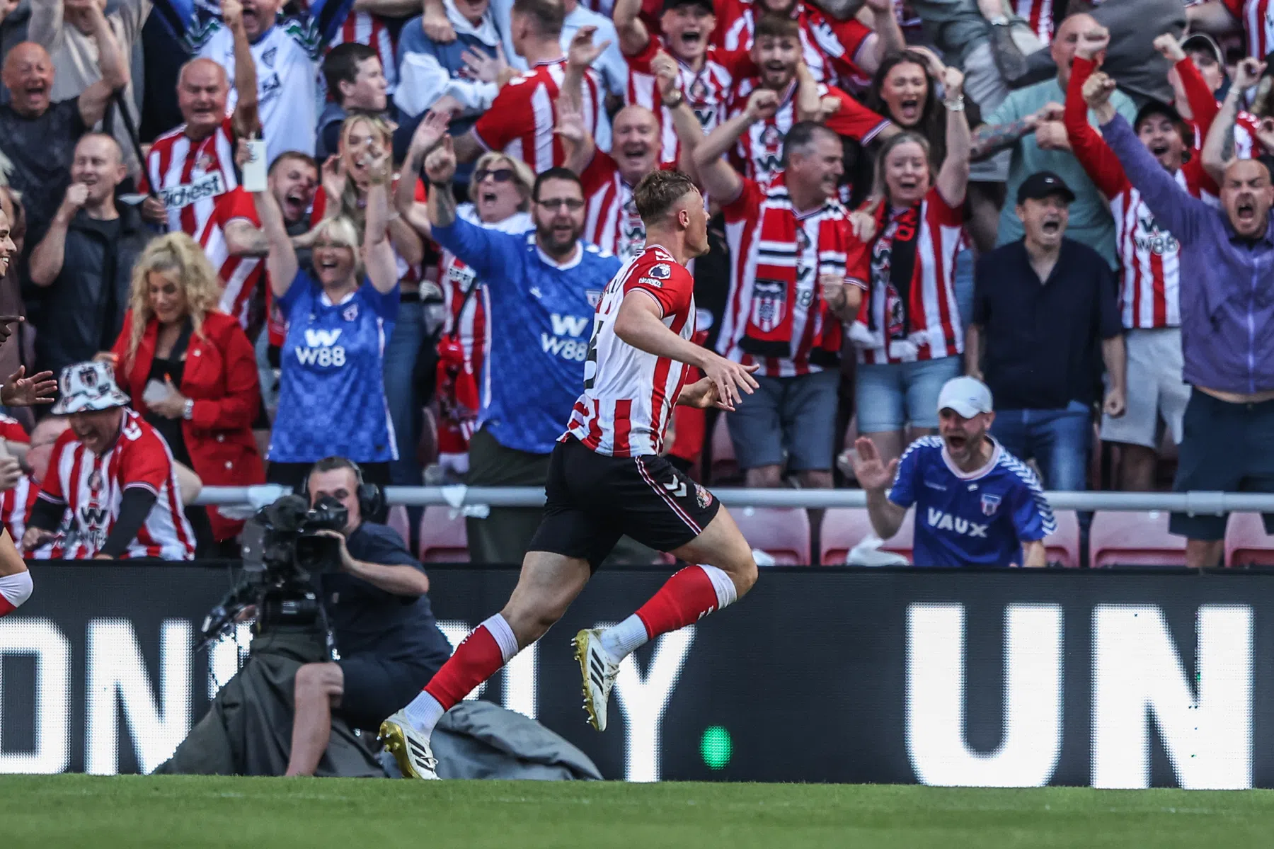 Na ruim 13 uur is de muur omver: Sunderland scoort tegen Arsenal