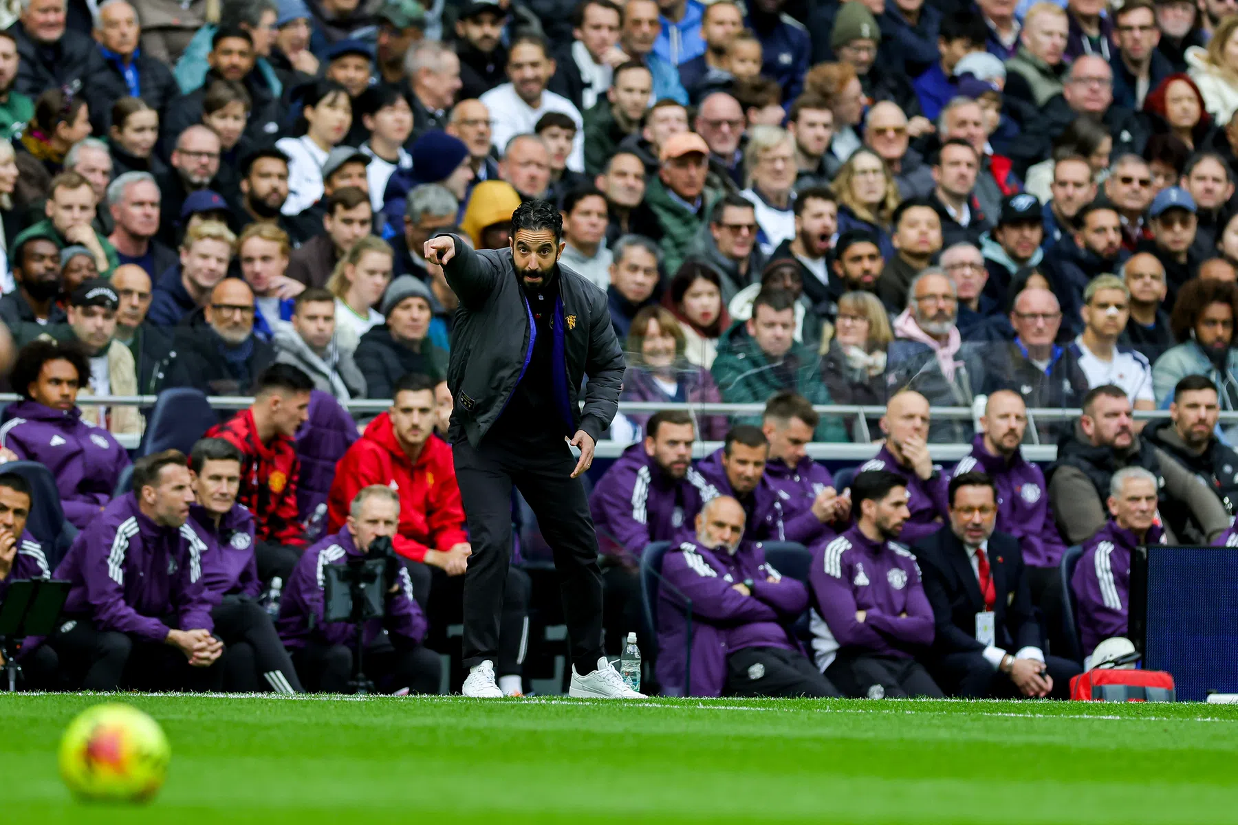 Amorim eist meer durf van Man Utd: 'Dan kill je deze wedstrijd'