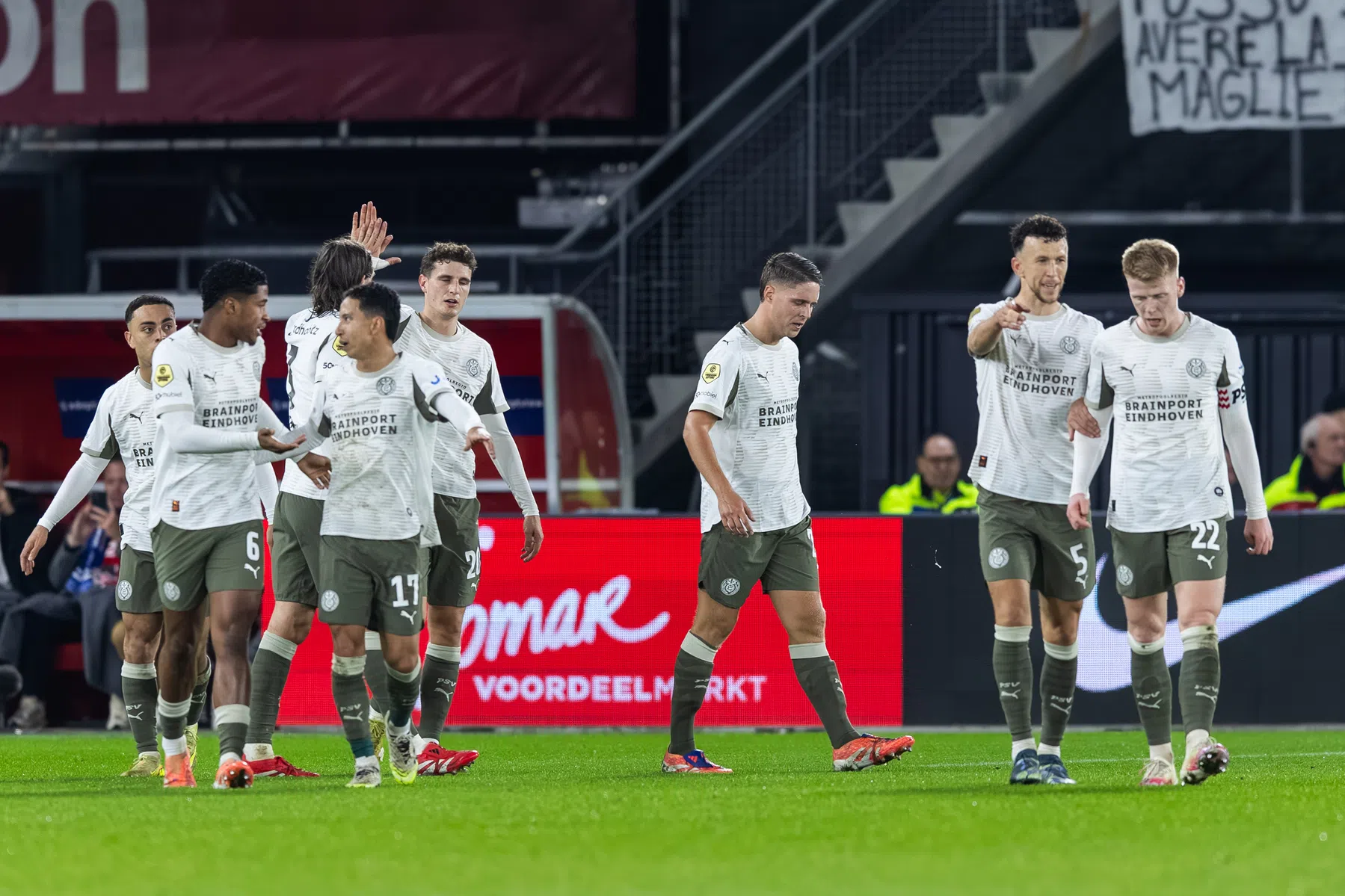 Elftal van de Week: complete PSV-linie en duo Heracles-uitblinkers