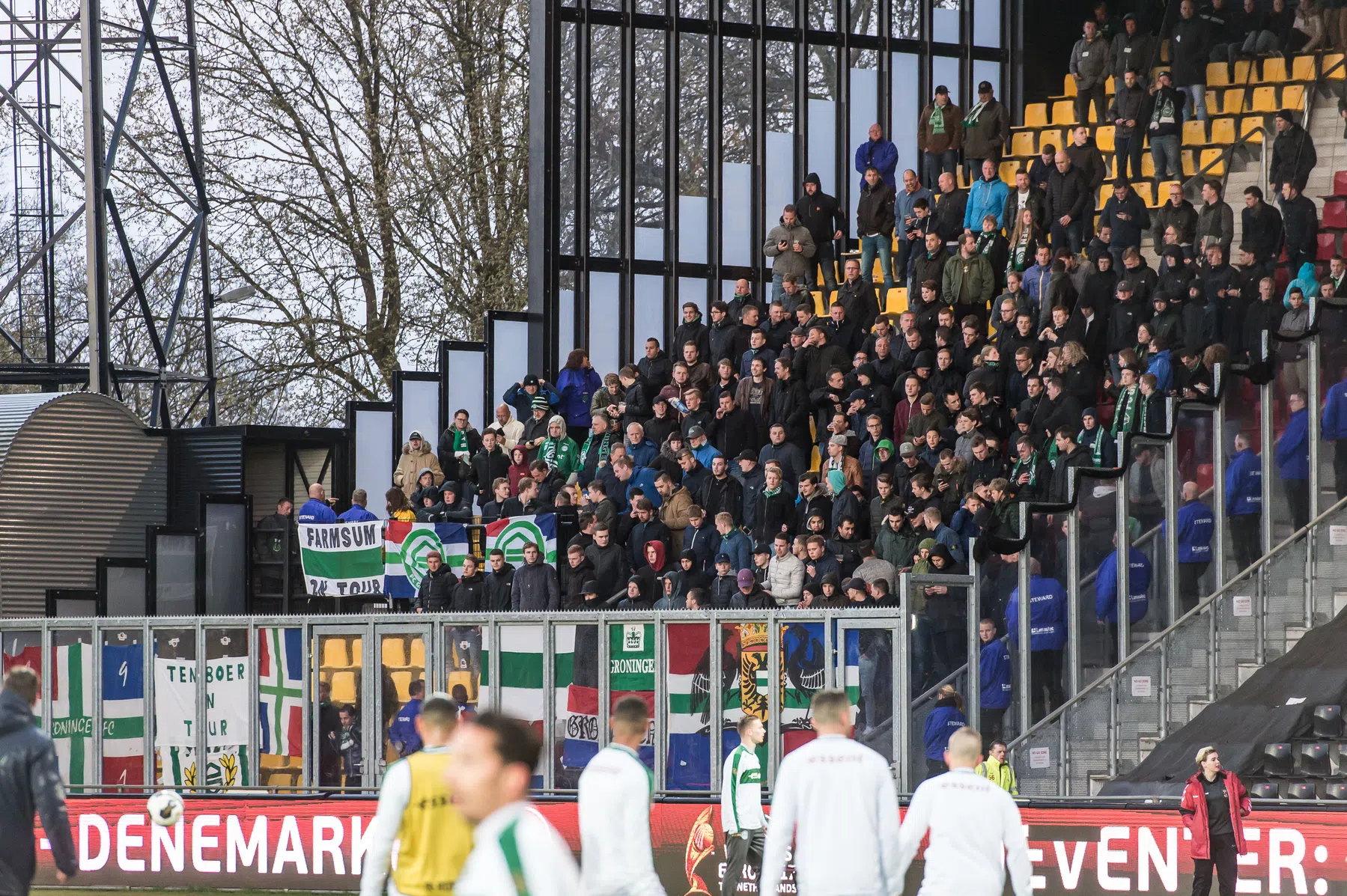 Stuttgart maakt deugd van ticketnood en haalt 15.000 euro op rond Go Ahead-uit