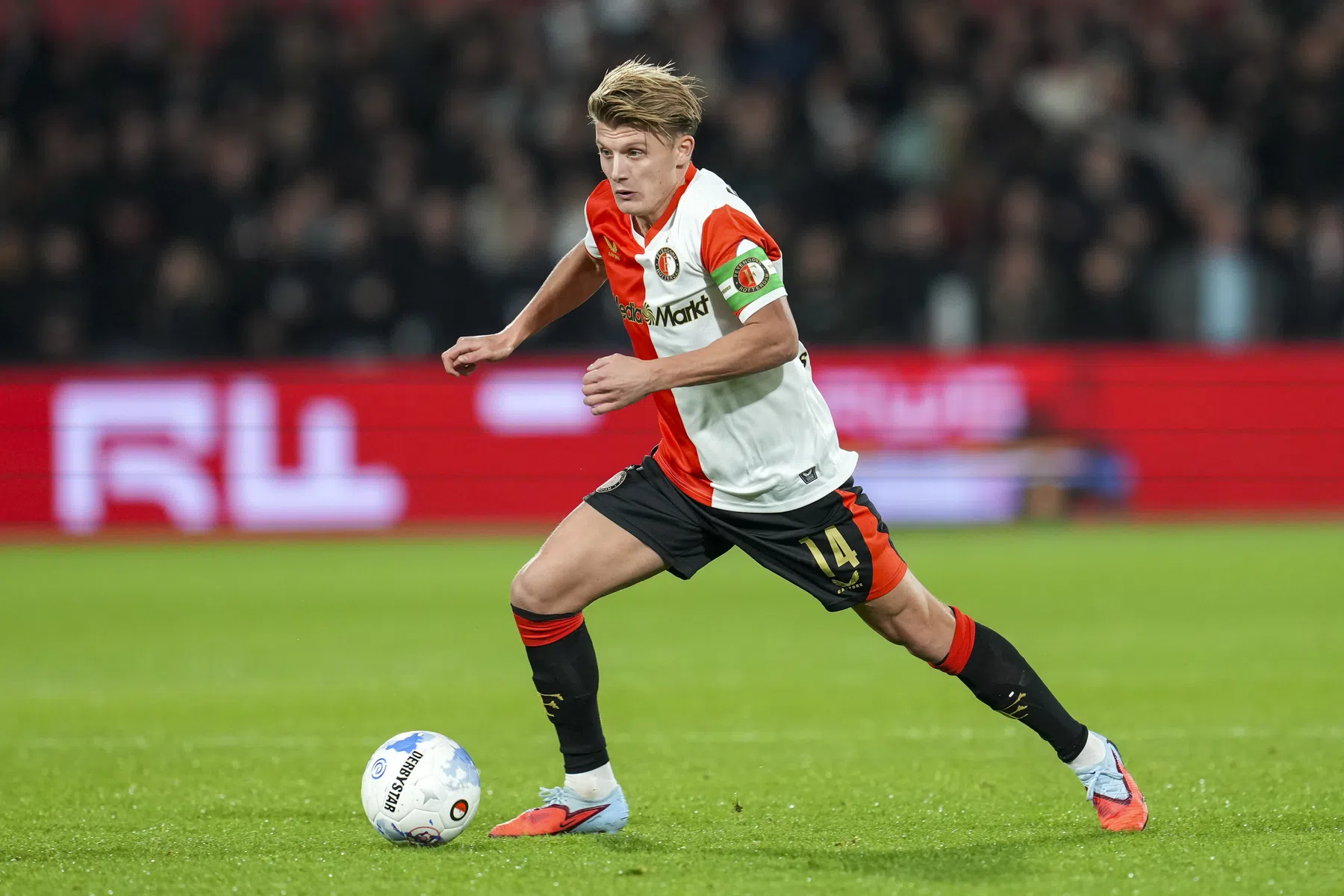 Aanvoerder Steijn wil meer bij Feyenoord: 'Ik ben nooit tevreden'