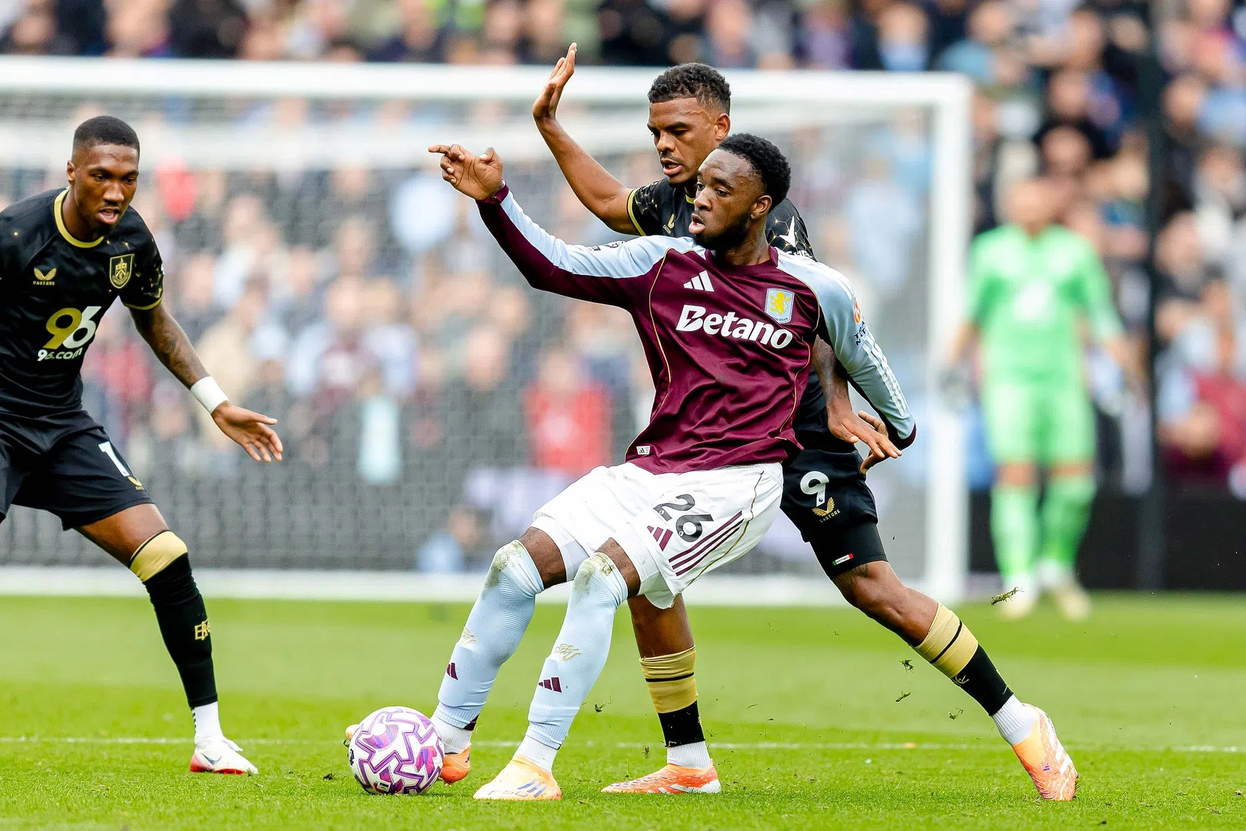 Lamare Bogarde breekt door in de Premier League