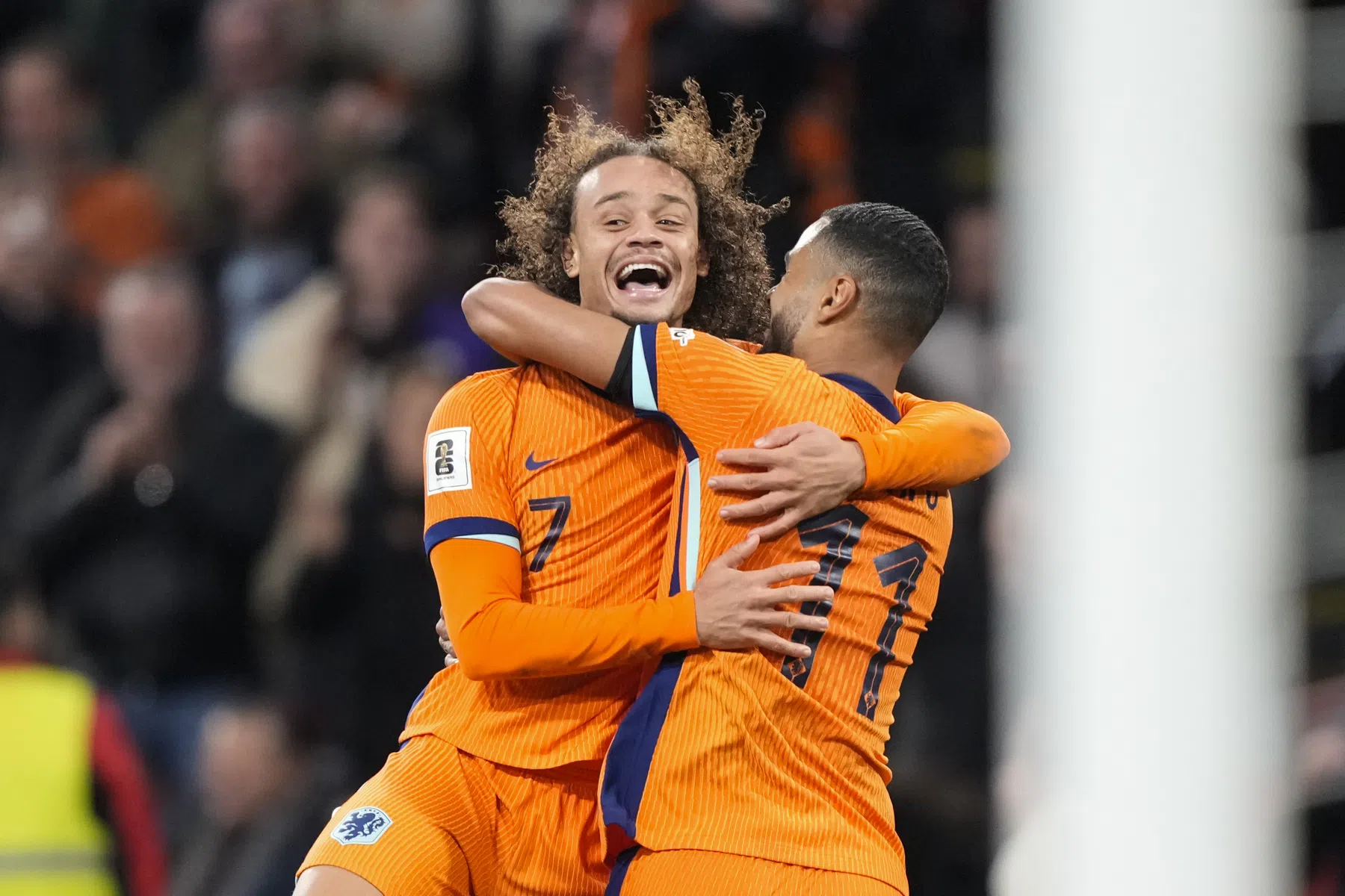 Oranje plaatst zich met zorgeloze zege op Litouwen voor WK