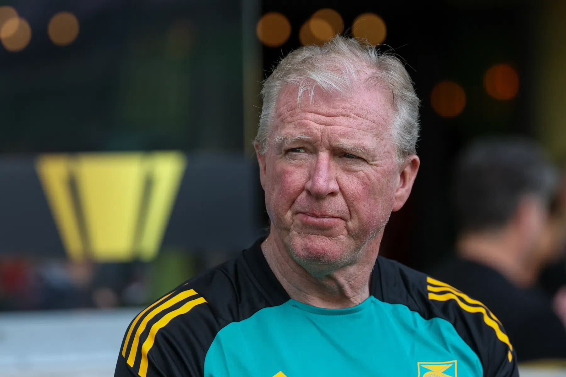 McClaren neemt in tranen afscheid als bondscoach bij Jamaica