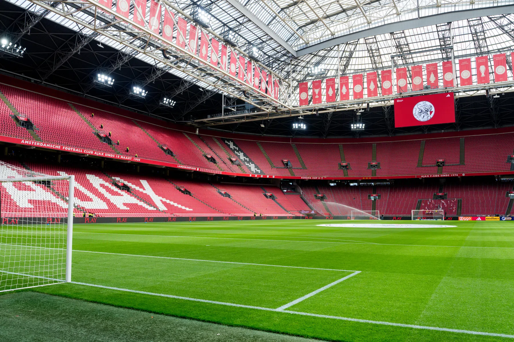 'Ook een scenario denkbaar dat Grim na de winterstop nog trainer van Ajax is'