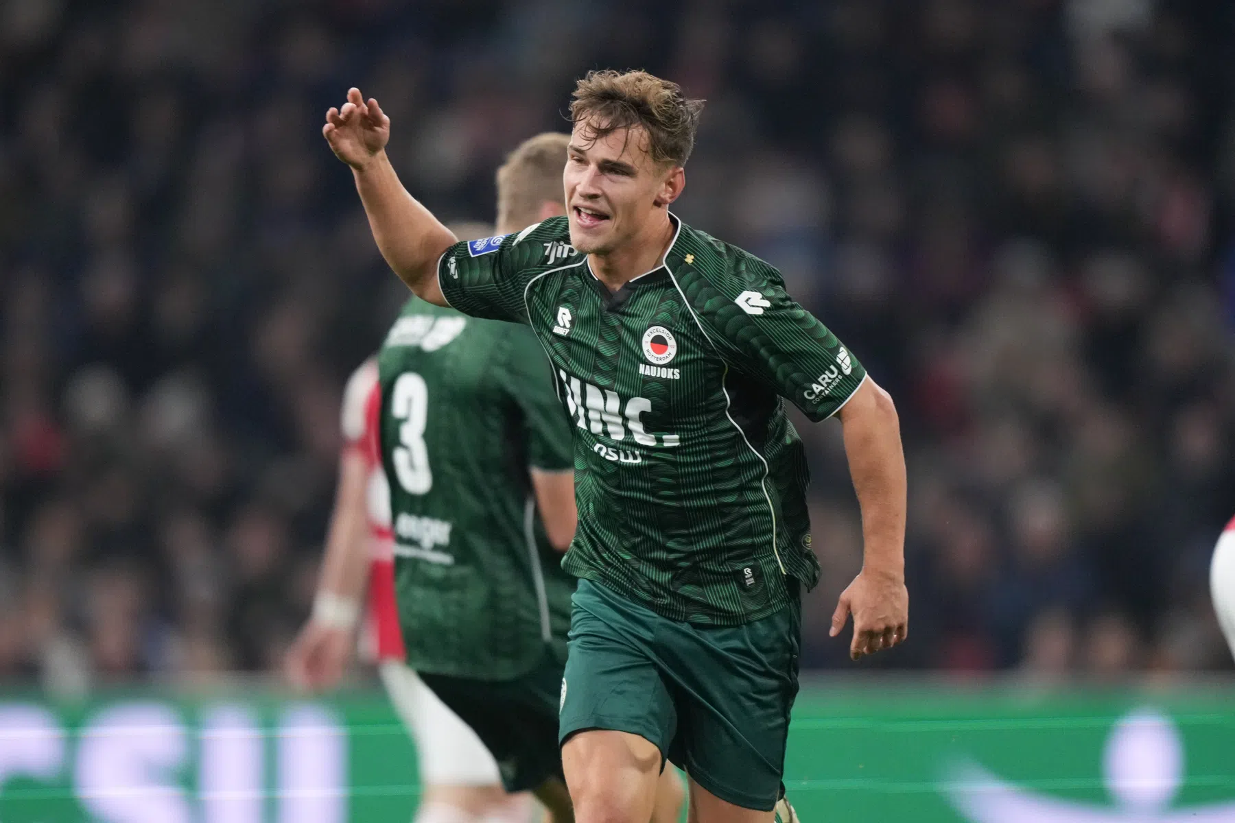 Voormalig Feyenoorder Naujoks scoort twee keer in Arena: 'Beste wat kon gebeuren'