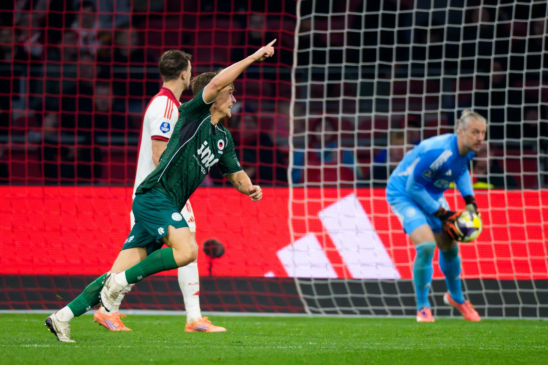 25 keer is scheepsrecht: Excelsior wint voor het eerst bij Ajax