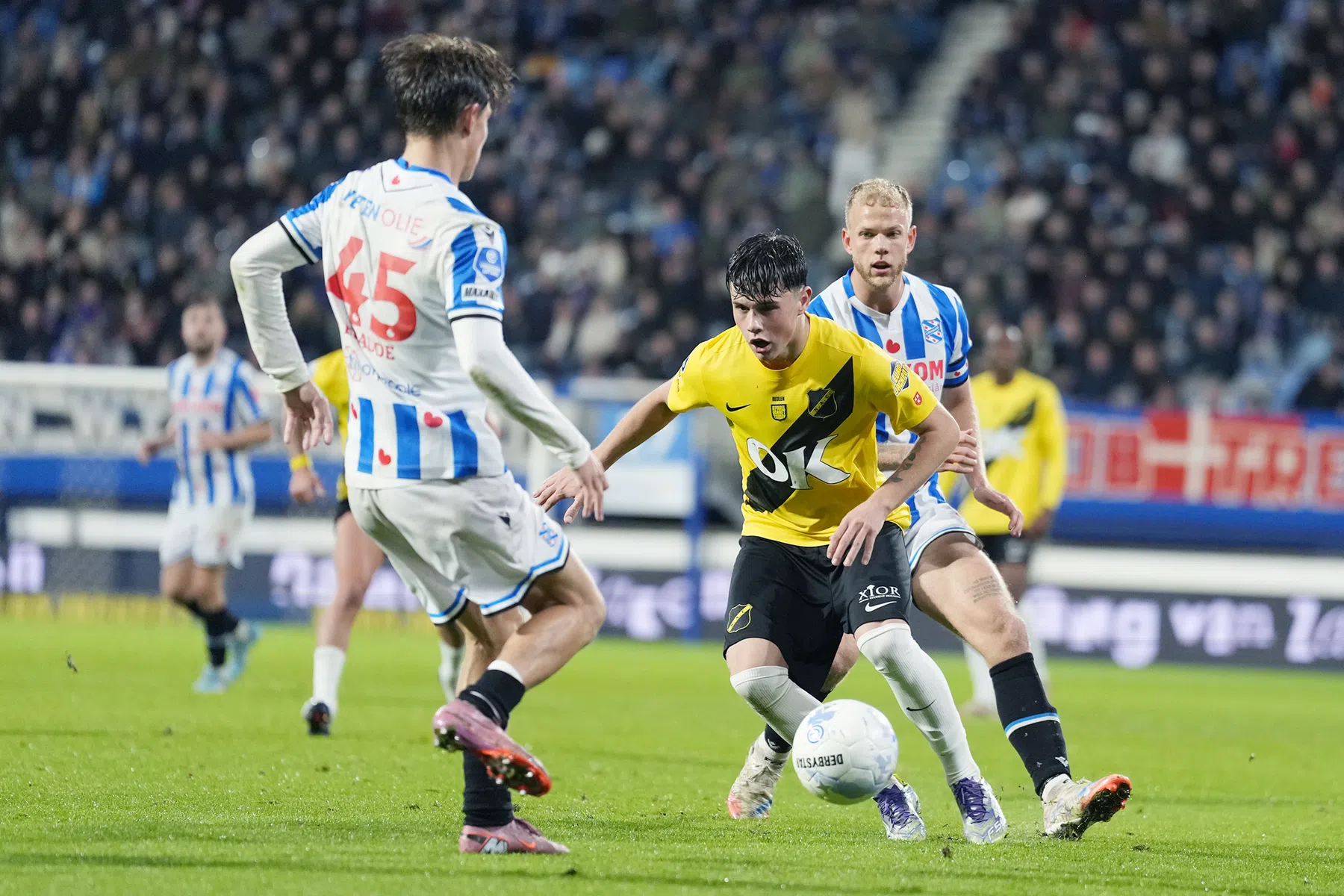 NAC-spits (17) excelleerde tussen Oranje-talenten: 'Een type Van Nistelrooij'