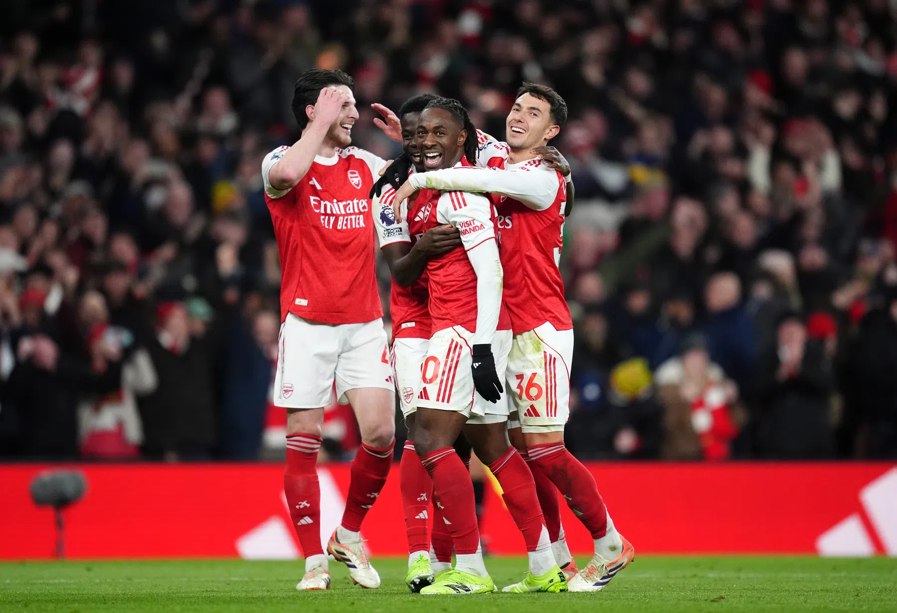 Uitgerekend Eze declasseert machteloos Tottenham in North London Derby